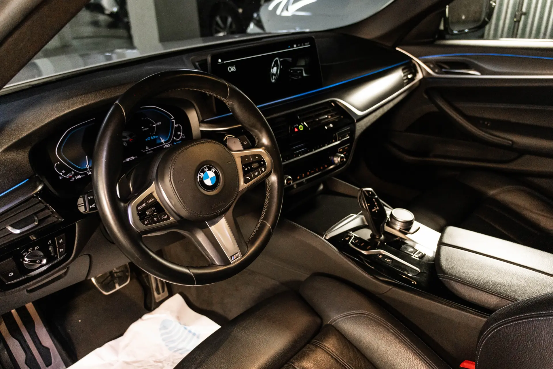 BMW 530 e Pack Desportivo M 23
