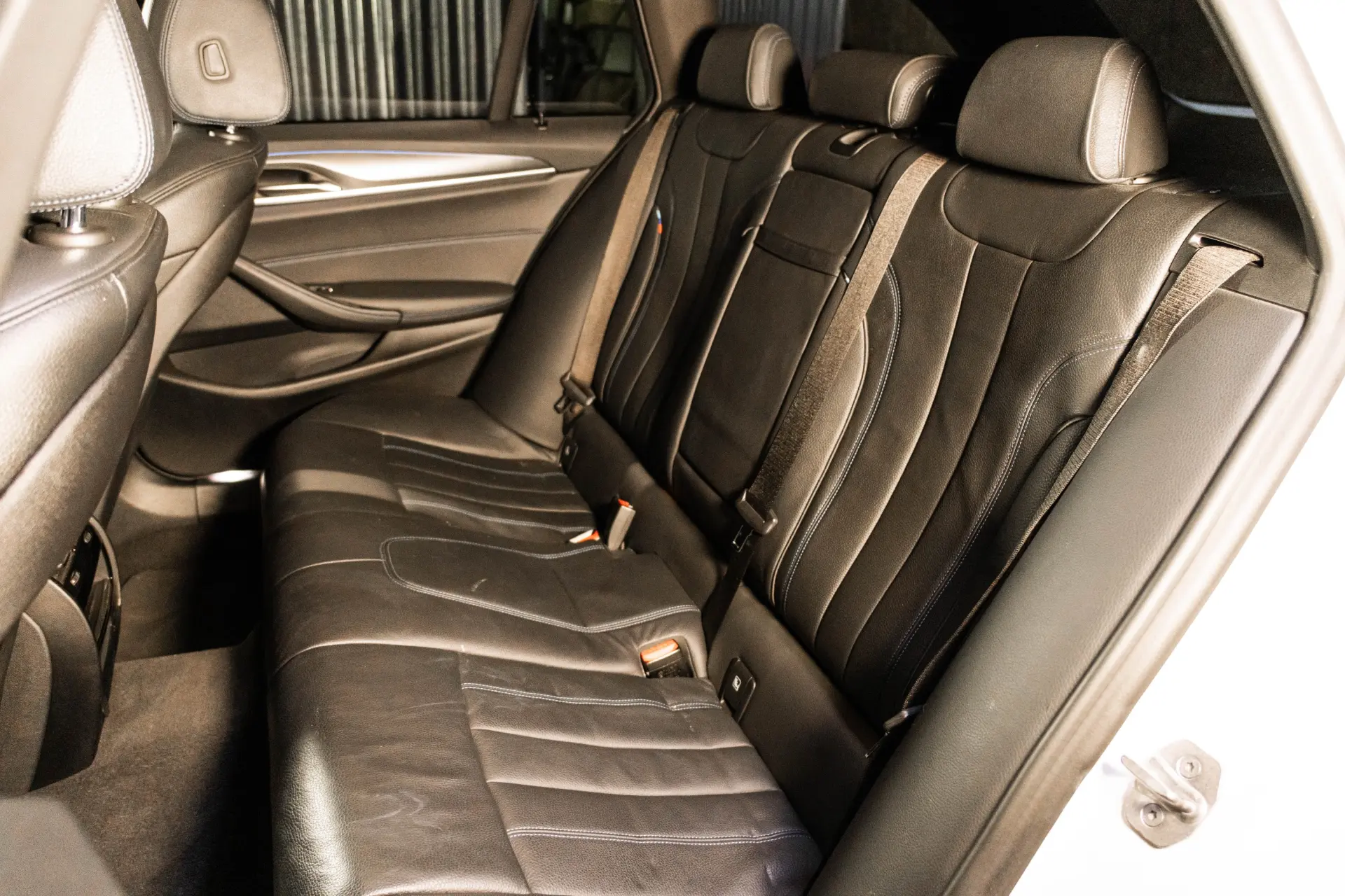 BMW 530 e Pack Desportivo M 48