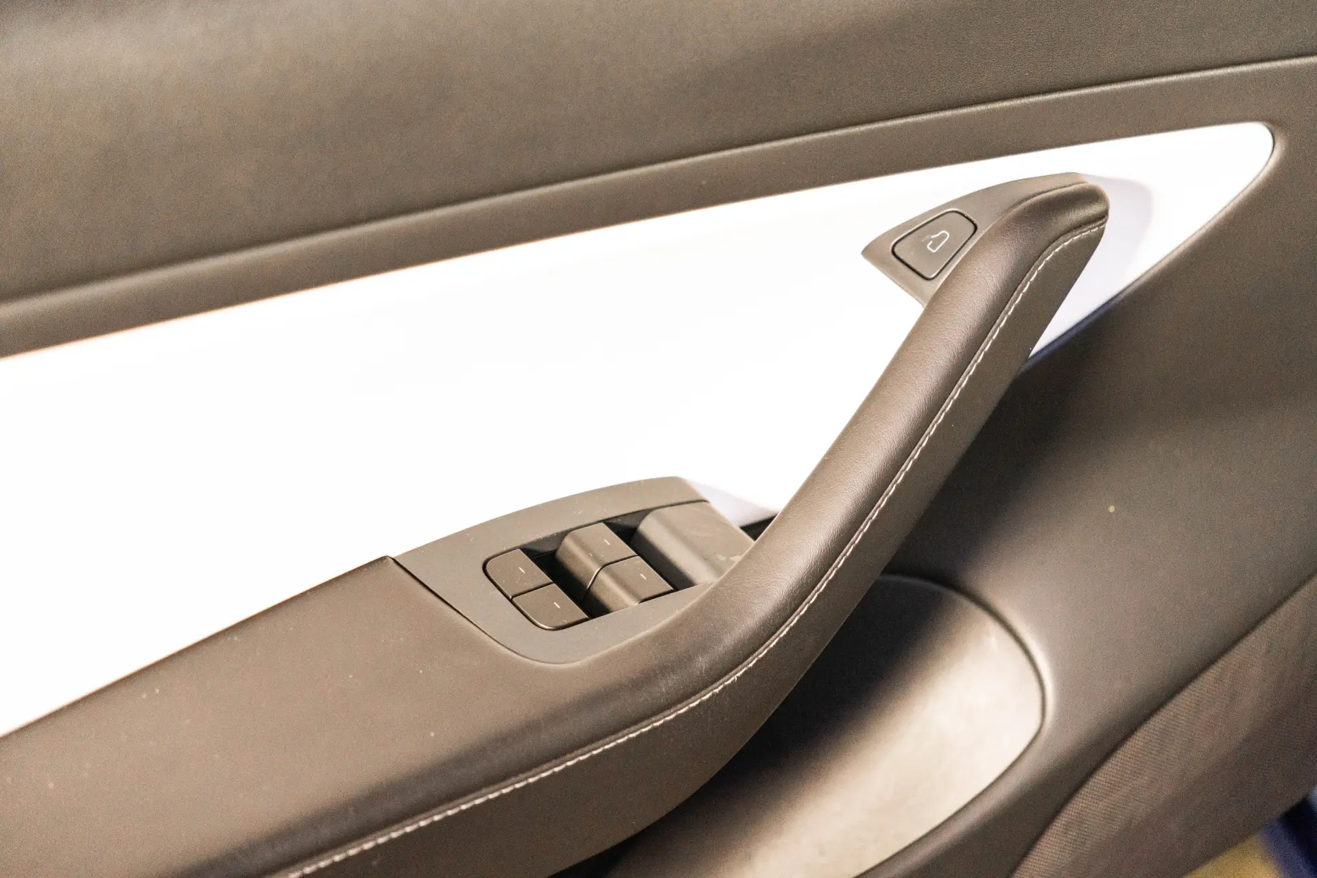 Tesla Model 3 Long Range Tração Integral 34