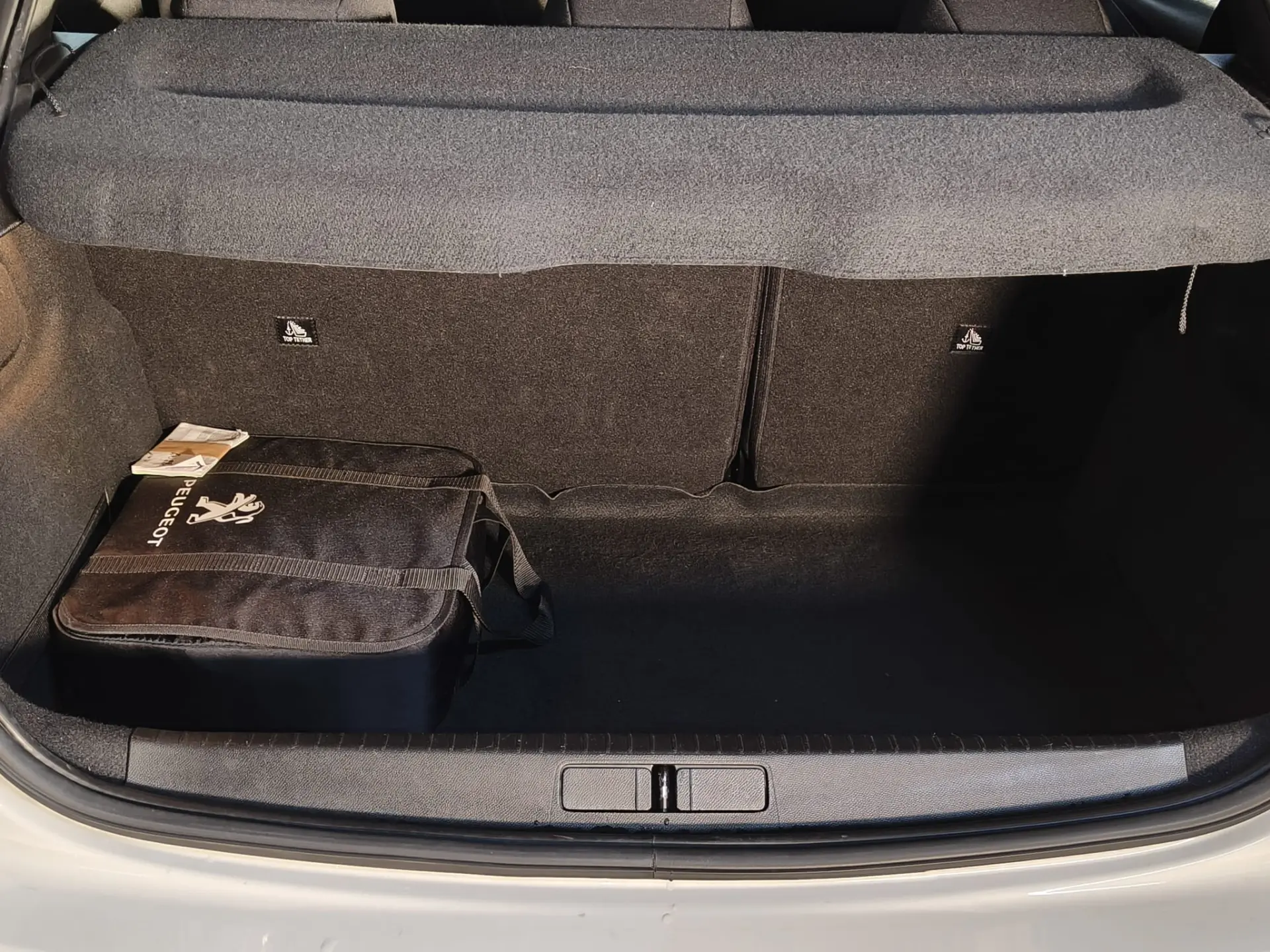Peugeot e-208 50 kWh Active Pack 9