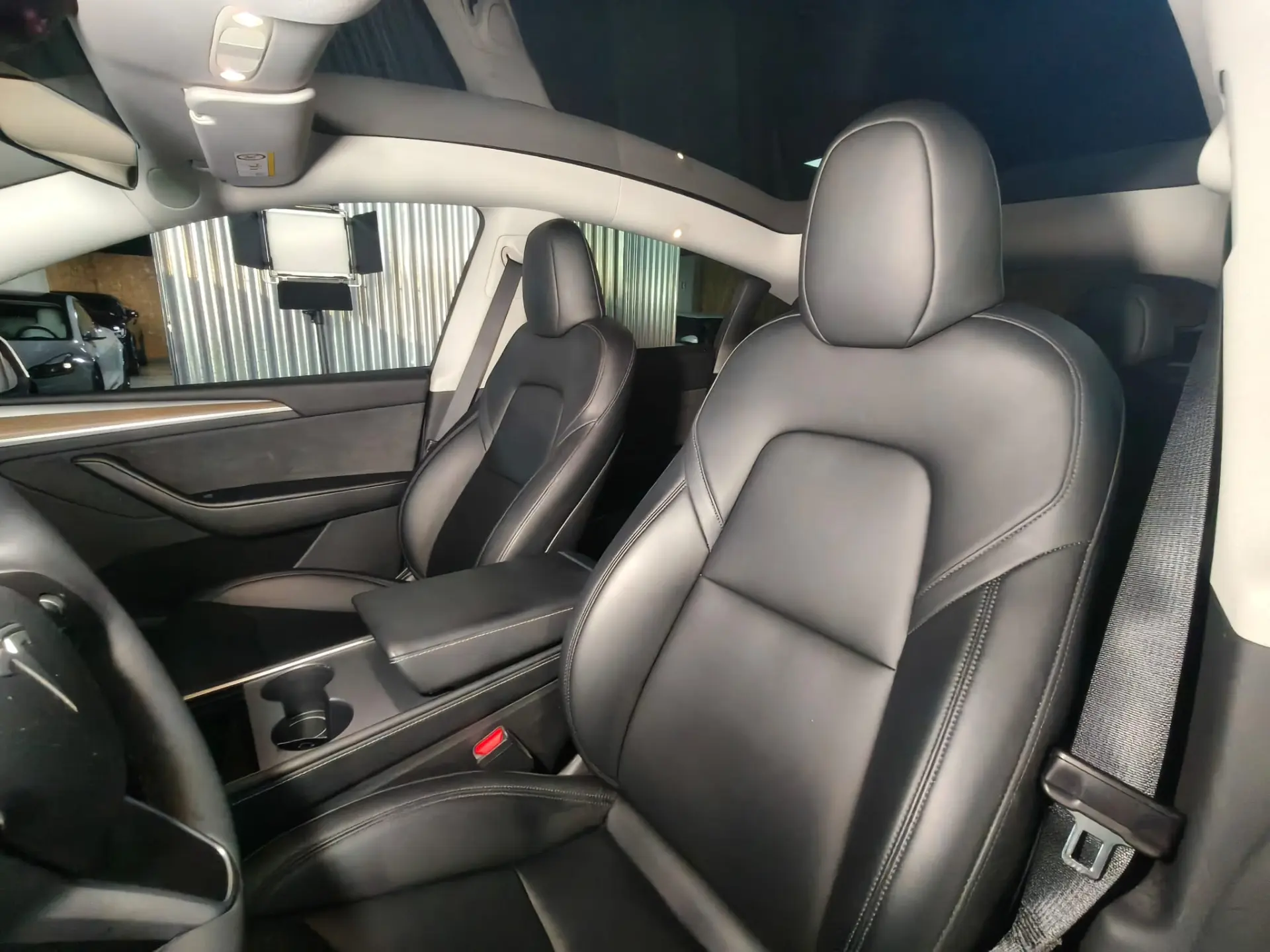 Tesla Model Y RWD 19
