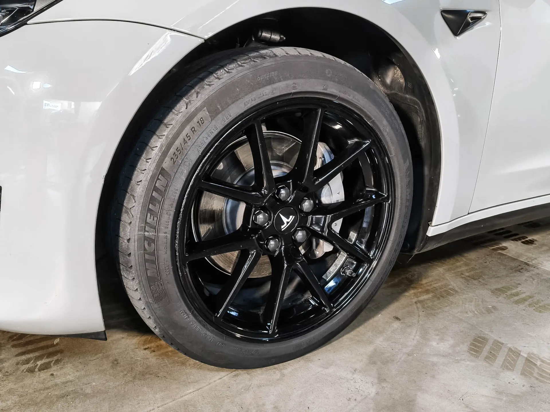 Tesla Model 3 Long Range Tração Integral 17