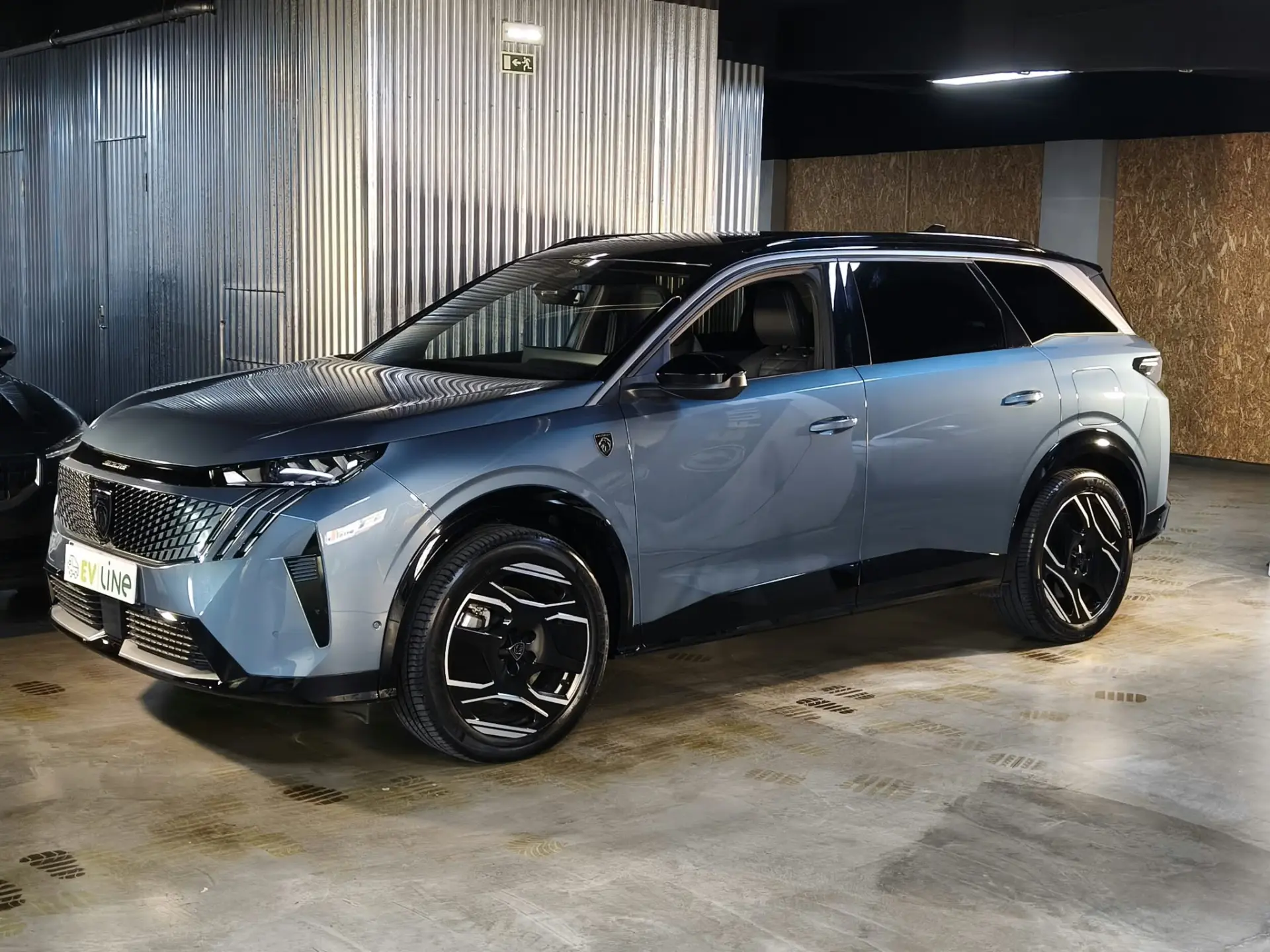 Peugeot E-5008 210 GT Exclusive 1