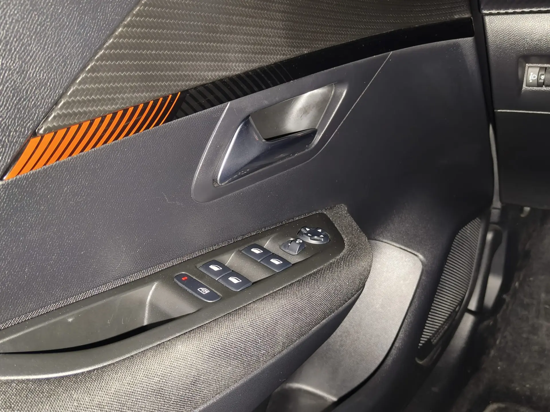 Peugeot e-208 50 kWh Active Pack 19