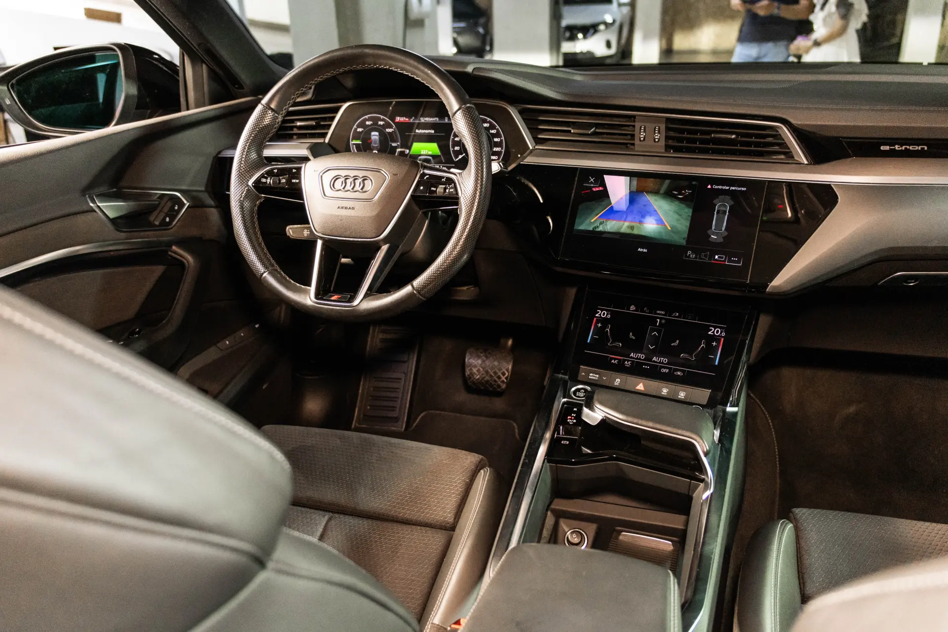 Audi e-tron 55 quattro 19