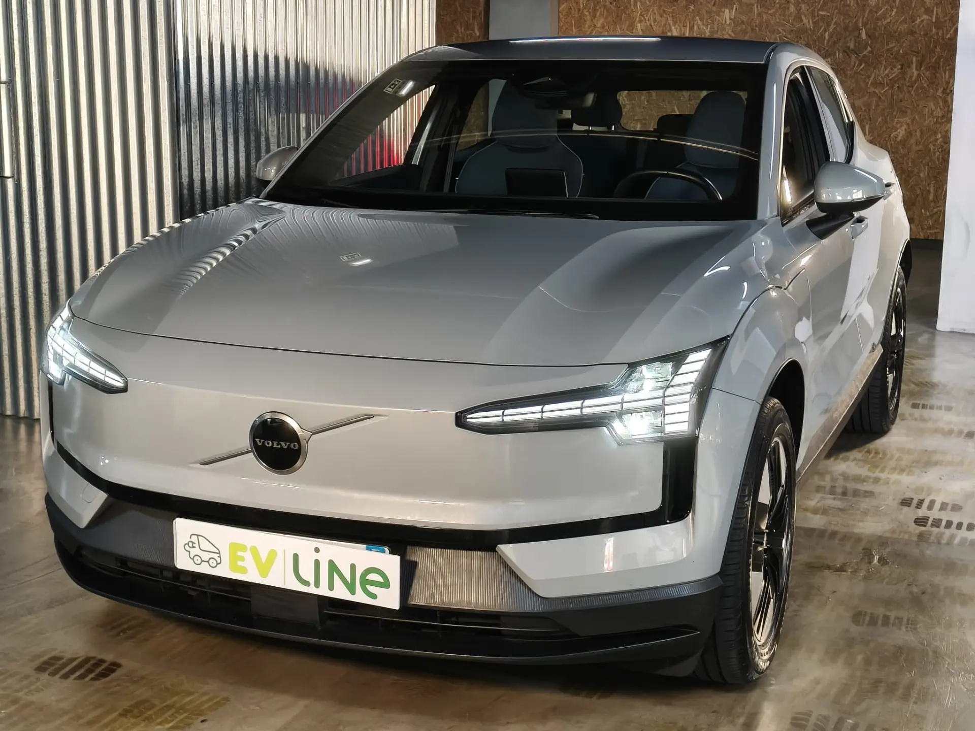 Volvo EX30 69 kWh Single Motor Extended Range Core 3