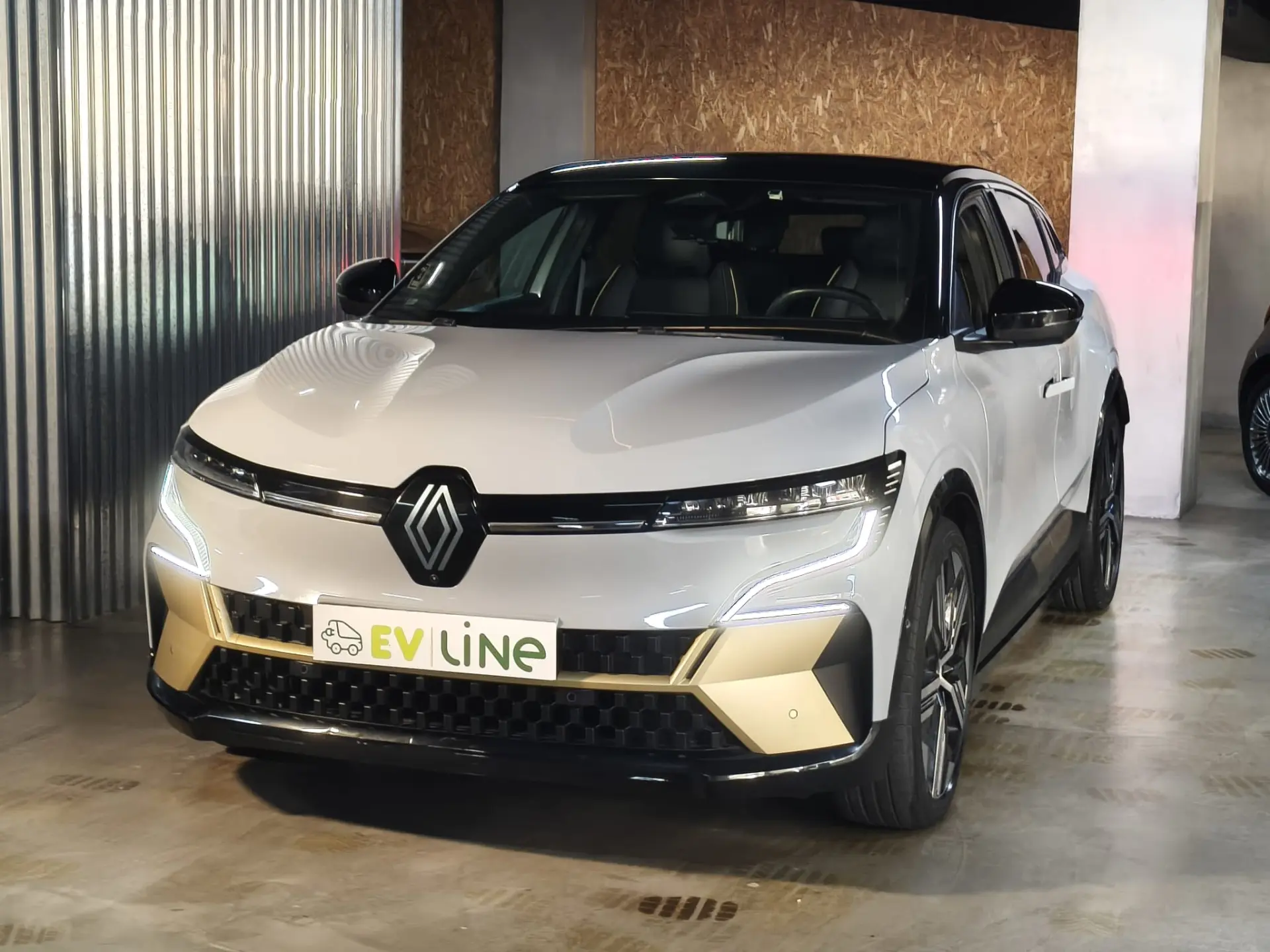 Renault Mégane E-Tech EV60 Iconic Autonomia Conforto 4
