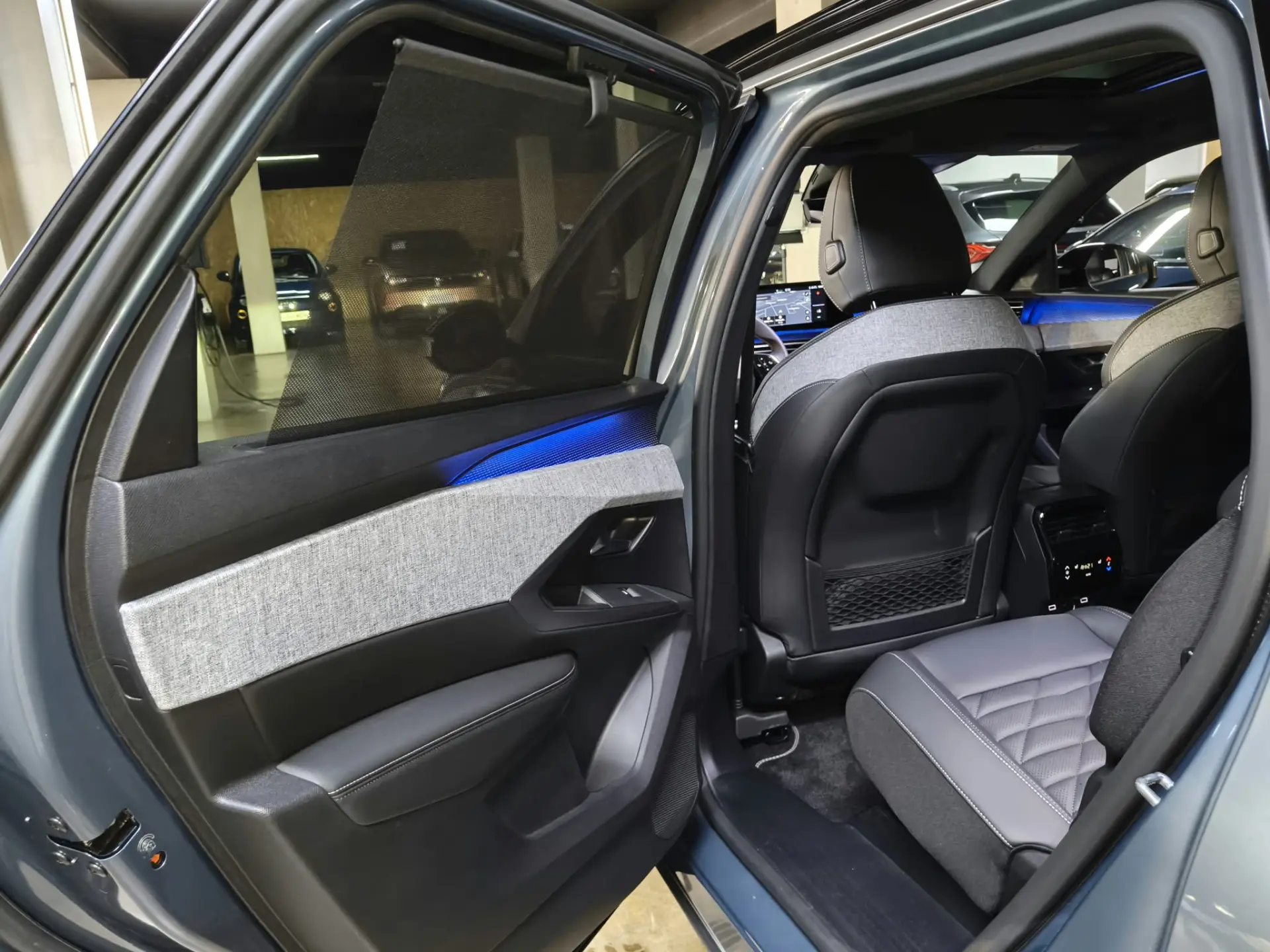 Peugeot E-5008 210 GT Exclusive 38