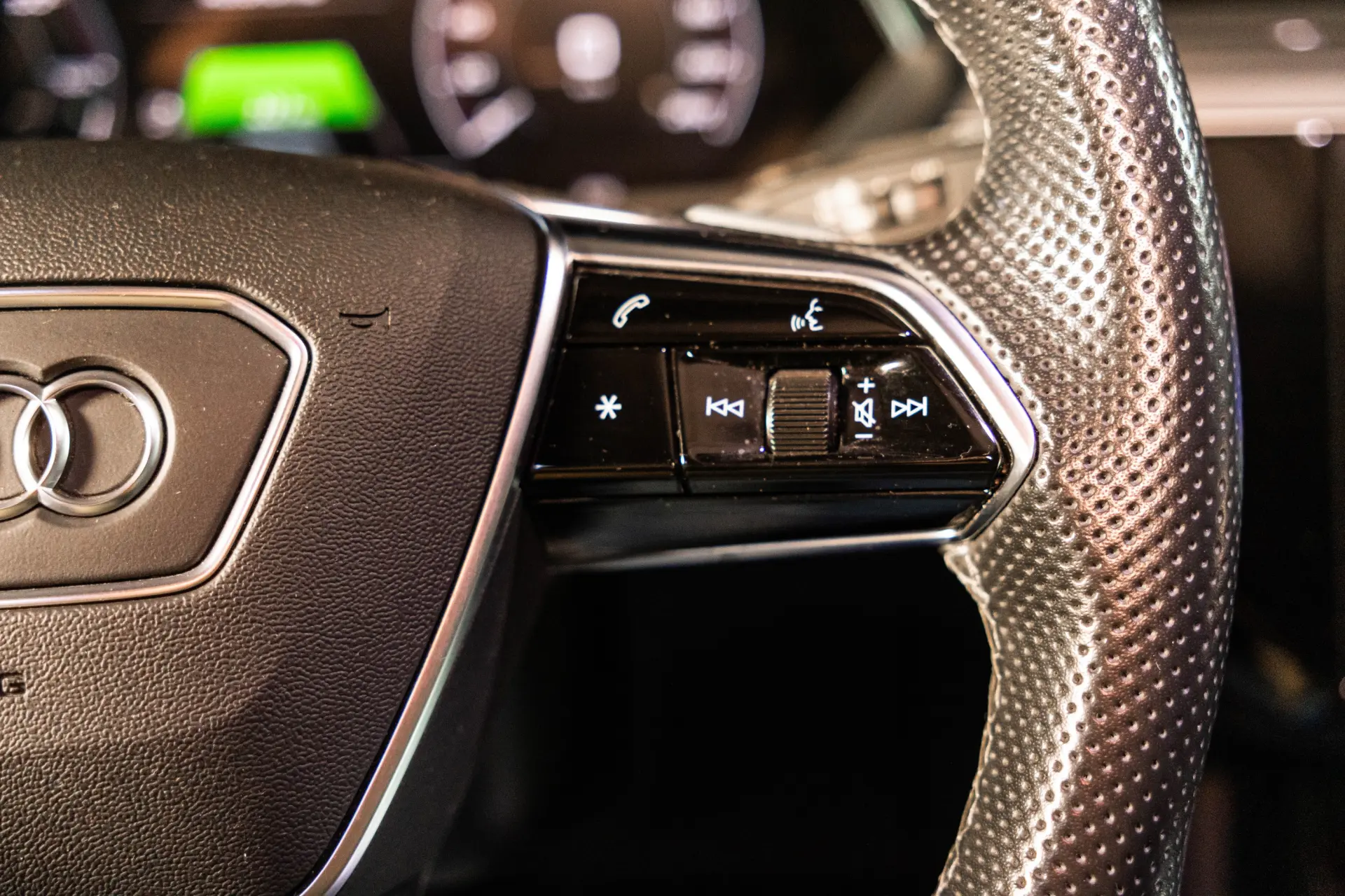 Audi e-tron 55 quattro 24