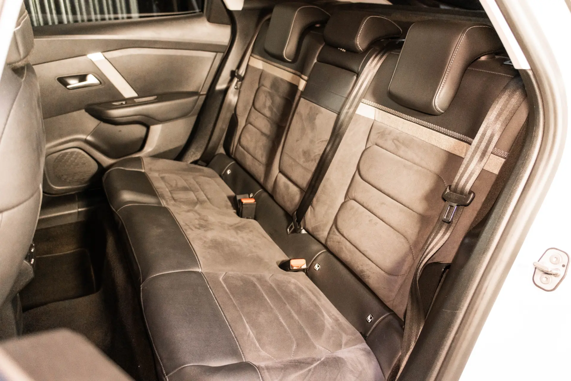 Citroën e-C4 50 kWh E-Series Collection 40