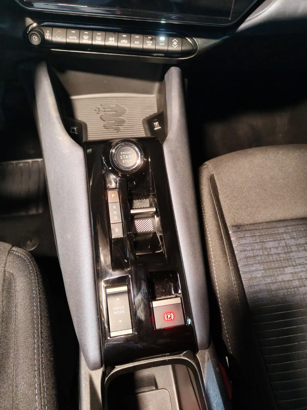 Alfa Romeo Junior Elletrica 50 kWh 17