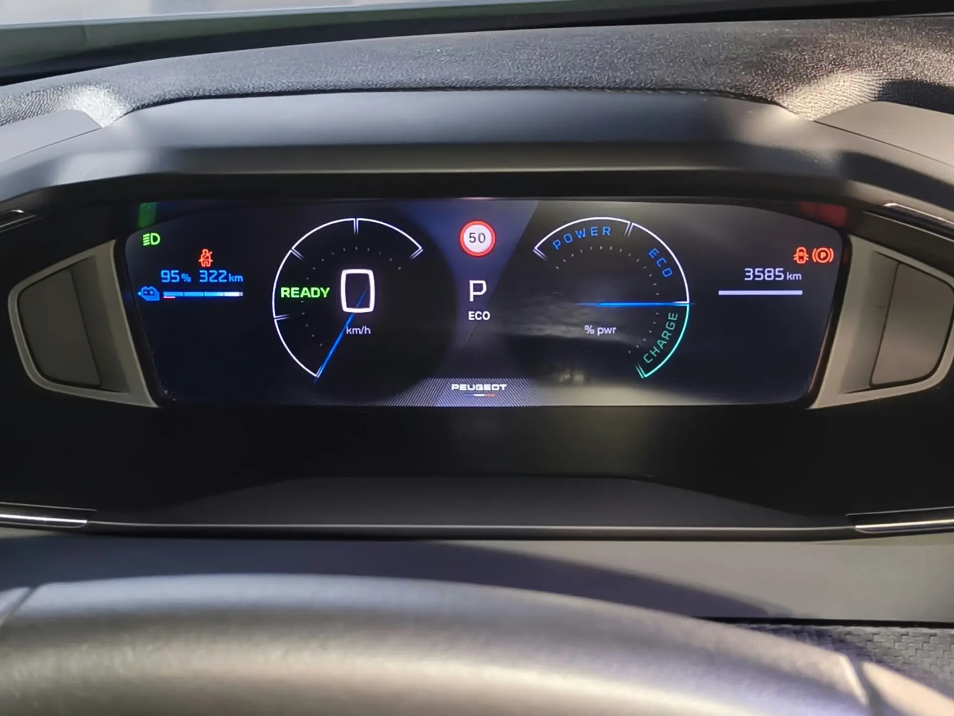Peugeot e-2008 54 kWh Allure Allure 21