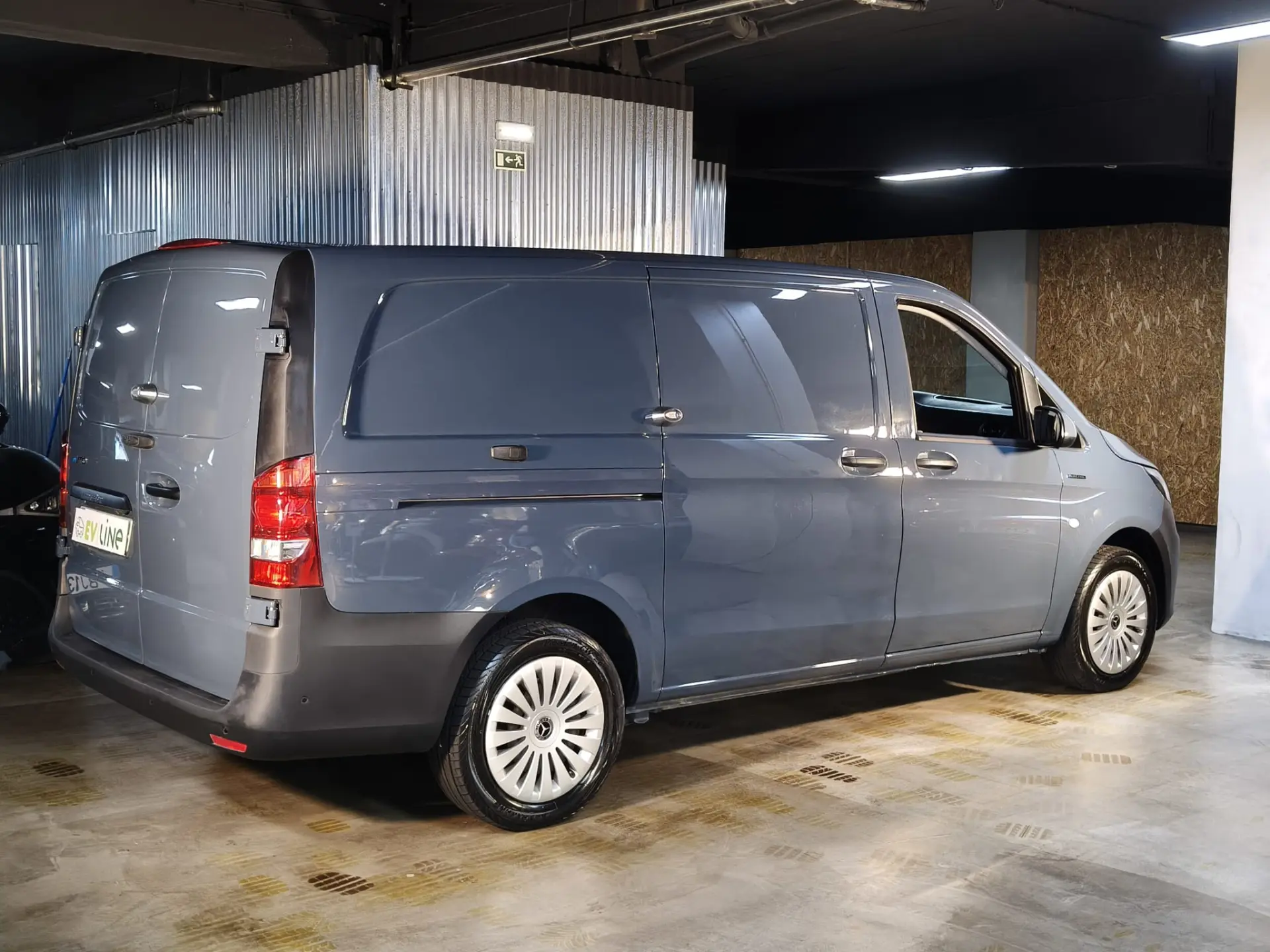 Mercedes-Benz eVito Tourer Extra-Longa PRO 6