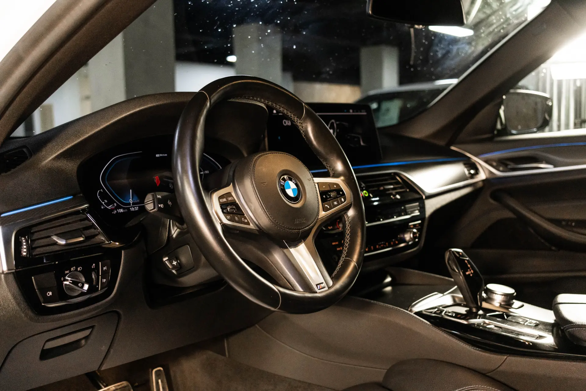 BMW 530 e Pack Desportivo M 18