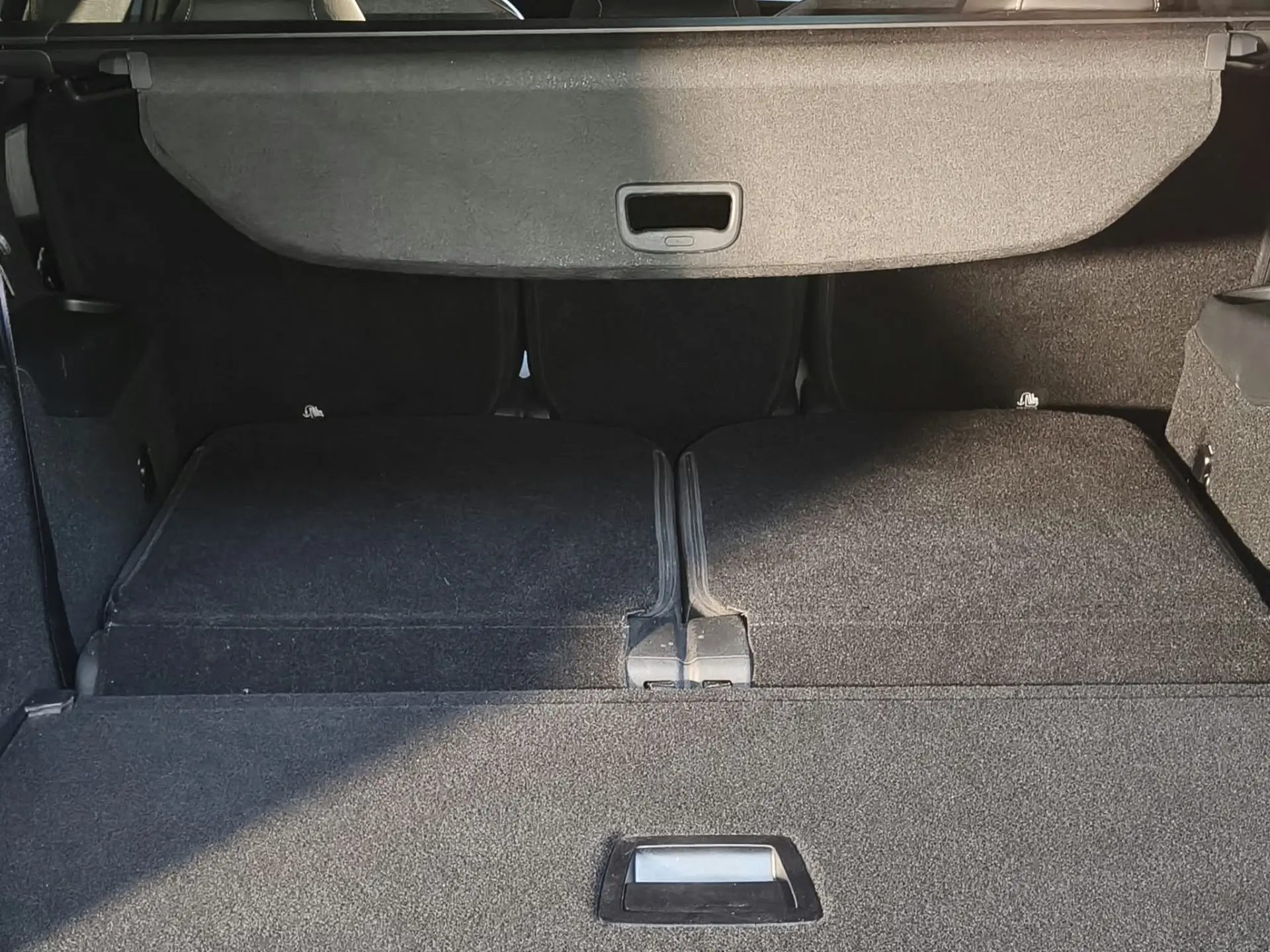 Peugeot E-5008 210 GT Exclusive 44