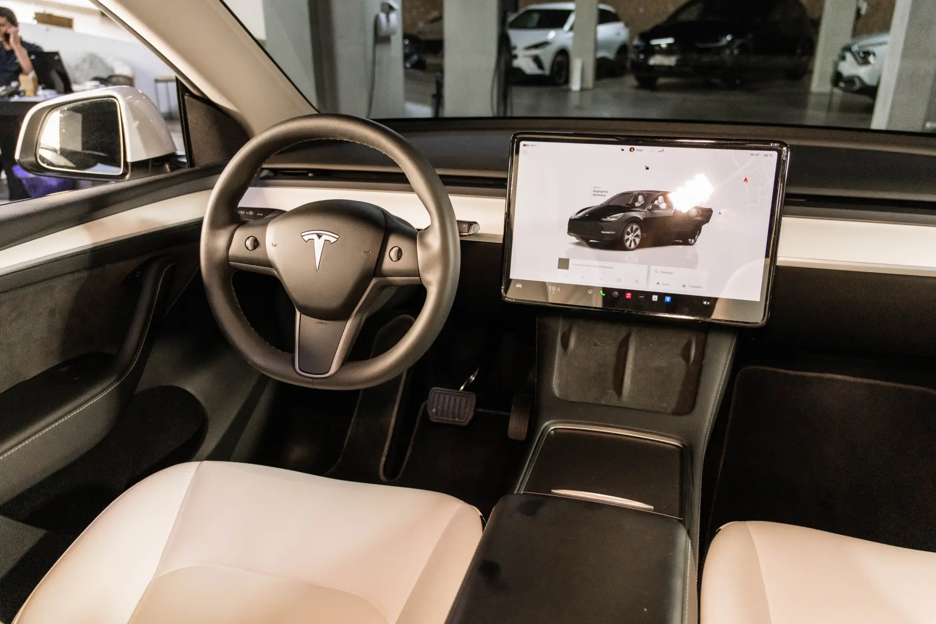 Tesla Model Y Tração Traseira 19