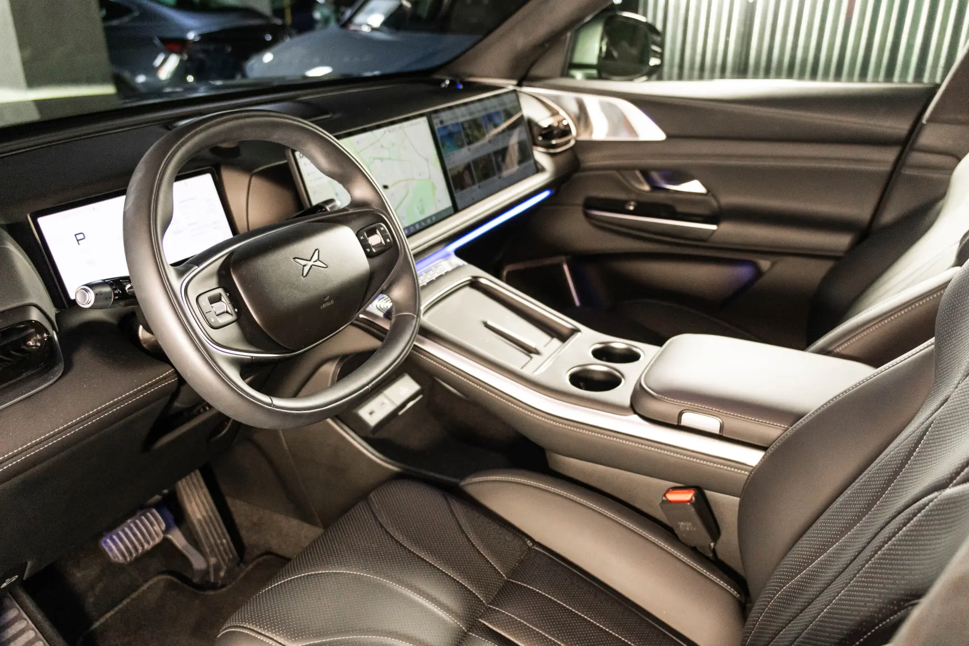 Xpeng G9 93.1 kWh Long Range+Premium Seat & Audio Pack 17