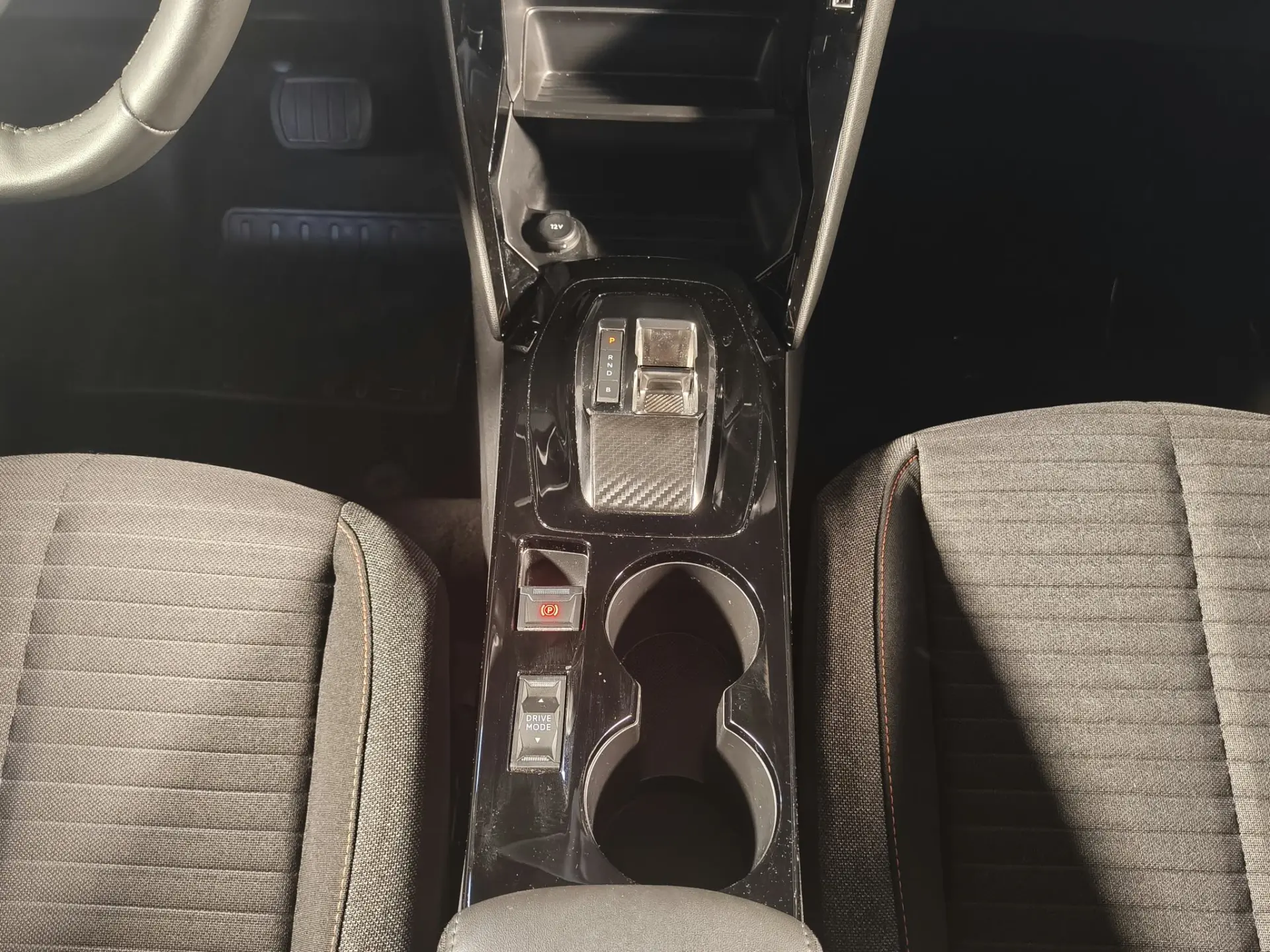 Peugeot e-2008 50 kWh Active Pack 24