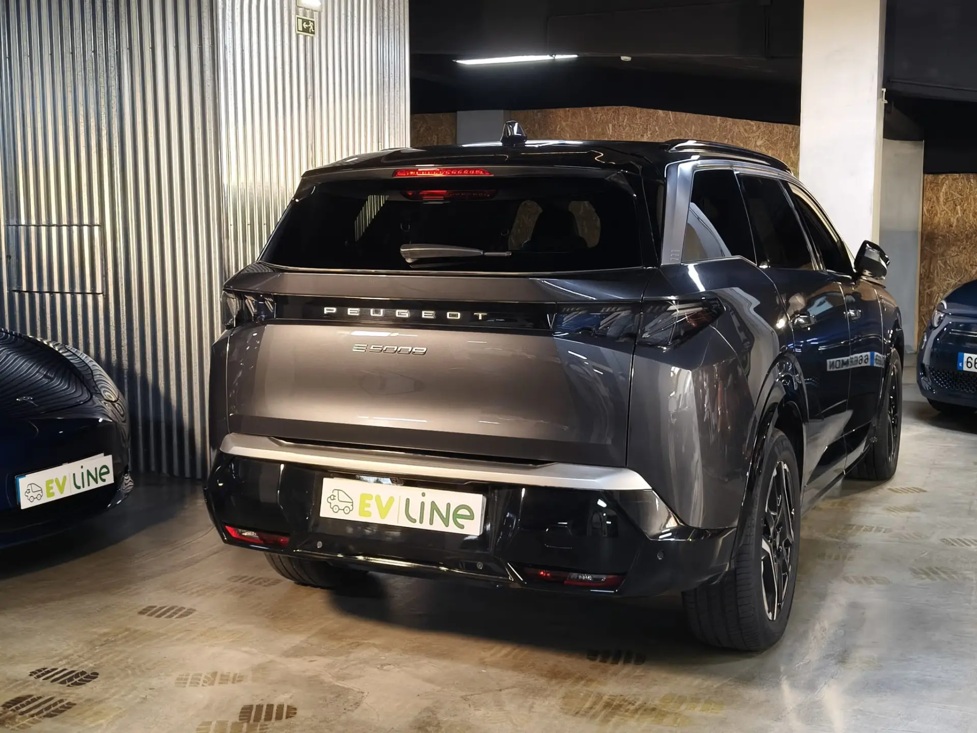 Peugeot E-5008 73 kWh GT 14