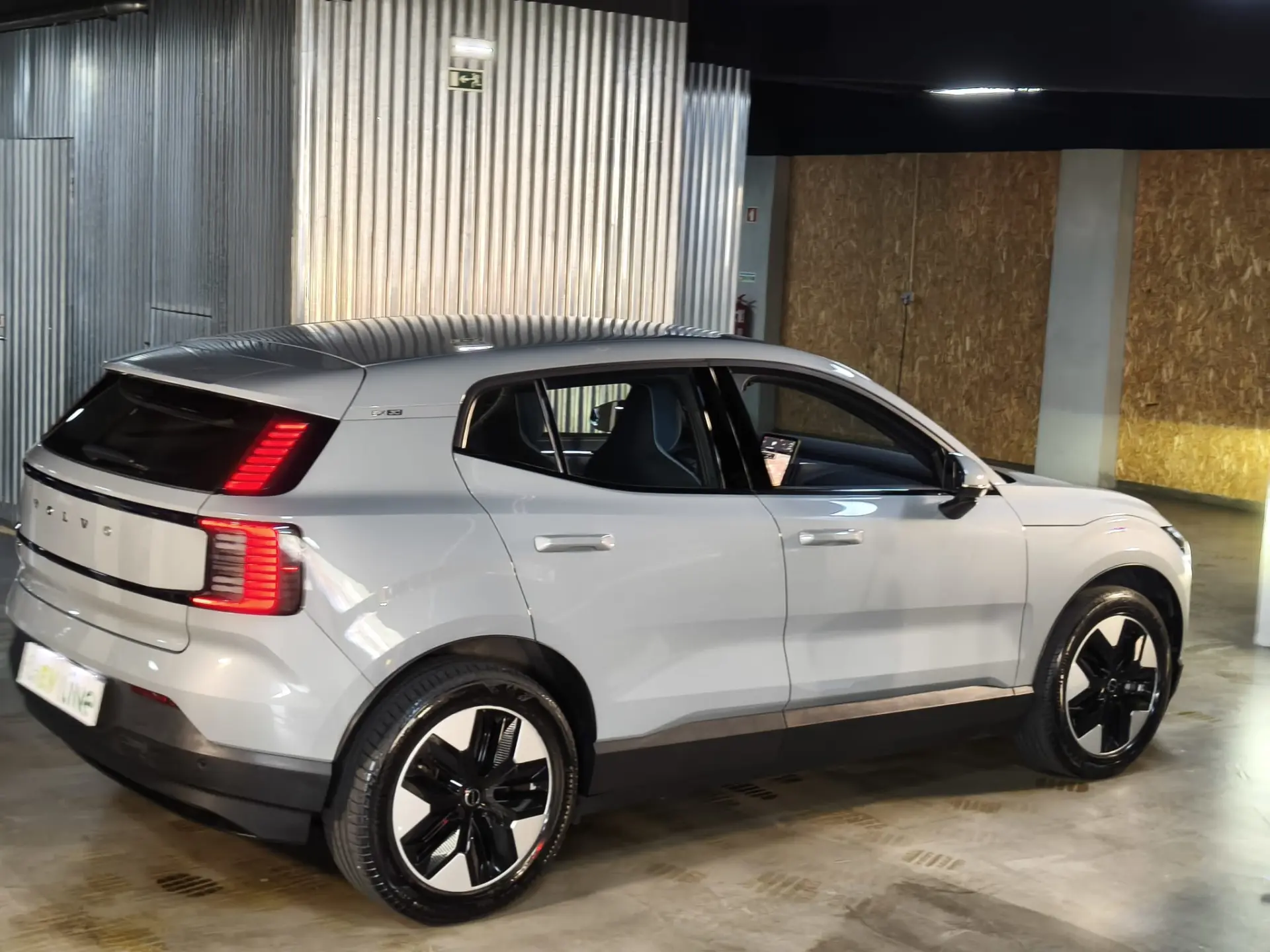 Volvo EX30 69 kWh Single Motor Extended Range Core 7