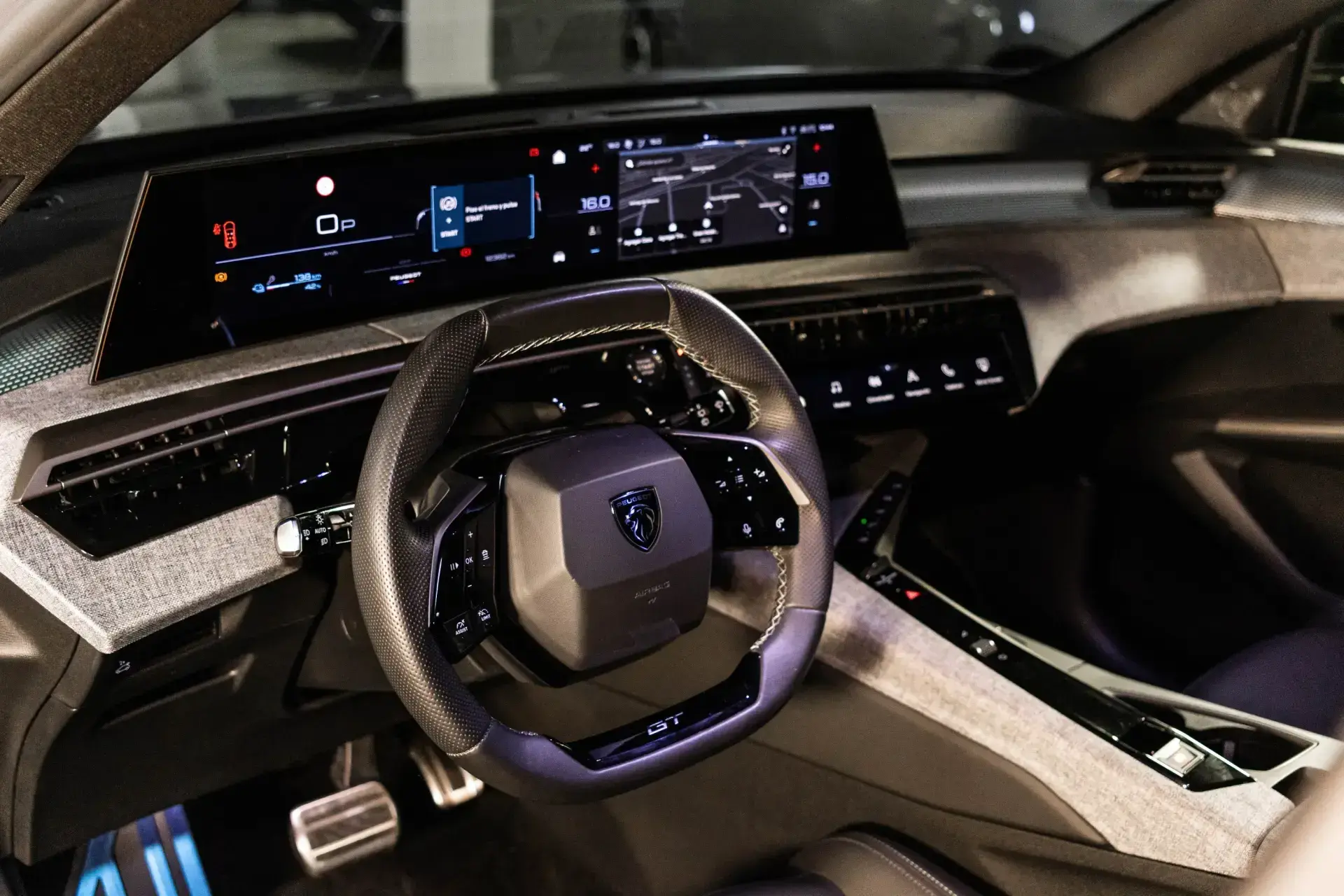 Peugeot E-5008 73 kWh GT 33