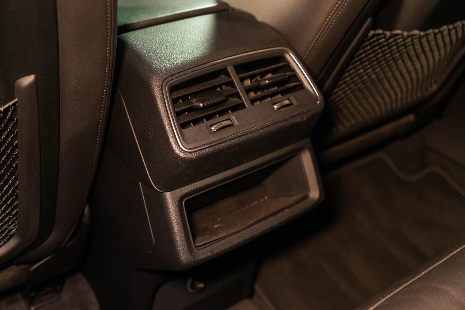 Audi e-tron 55 quattro 37