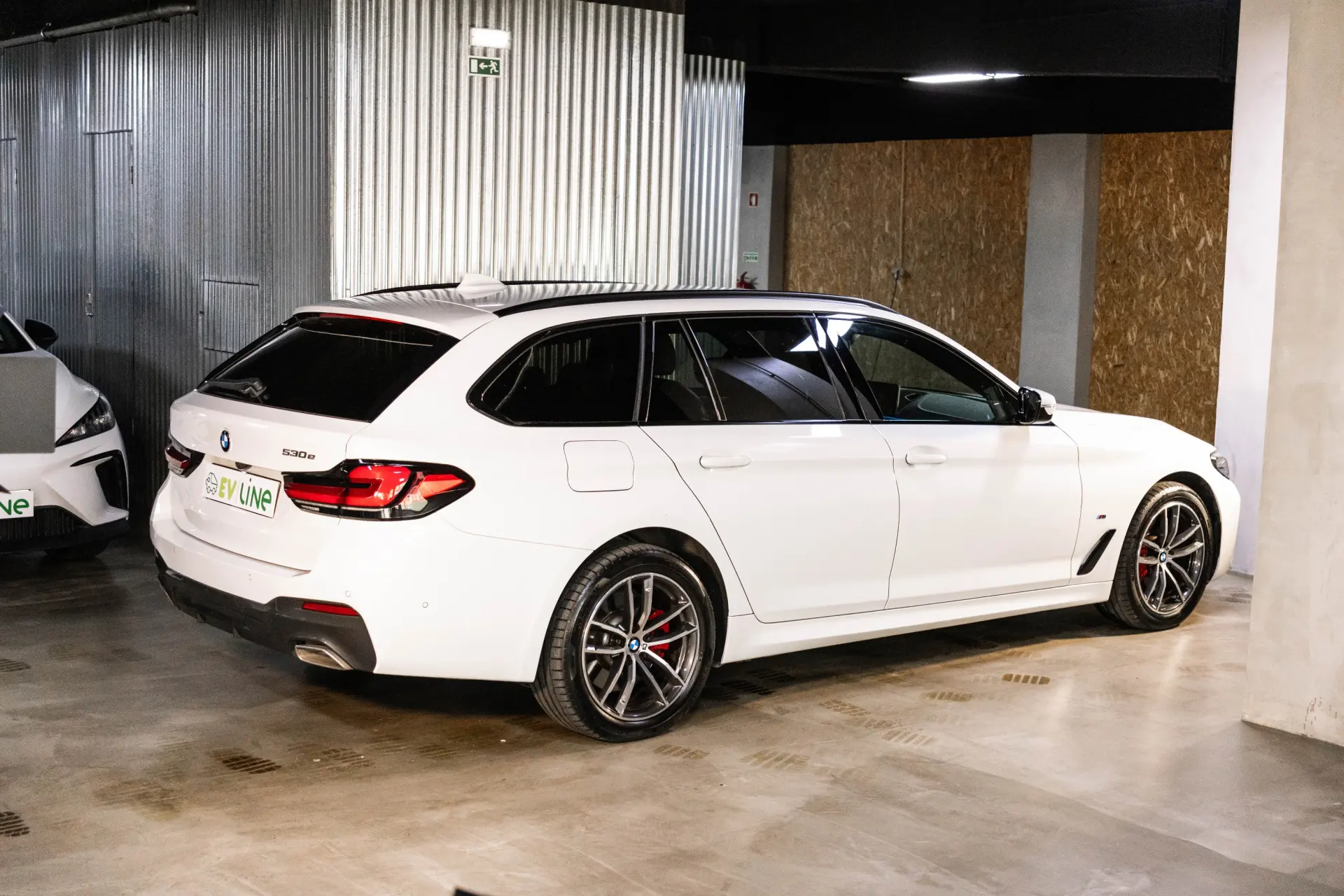 BMW 530 e Pack Desportivo M 7