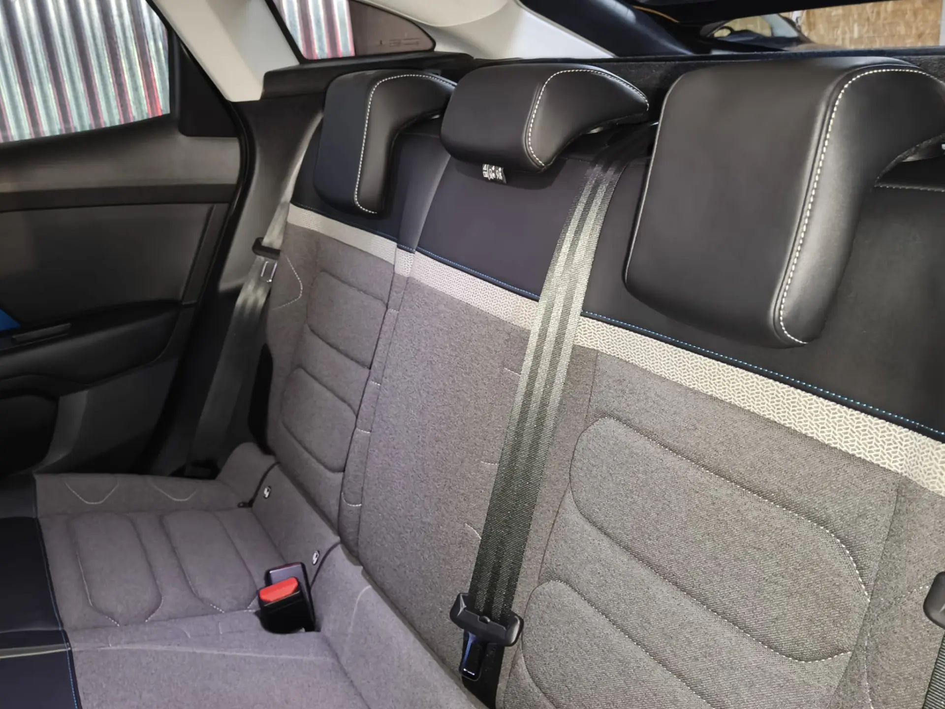 Citroen e-C4 50 kWh Feel 29
