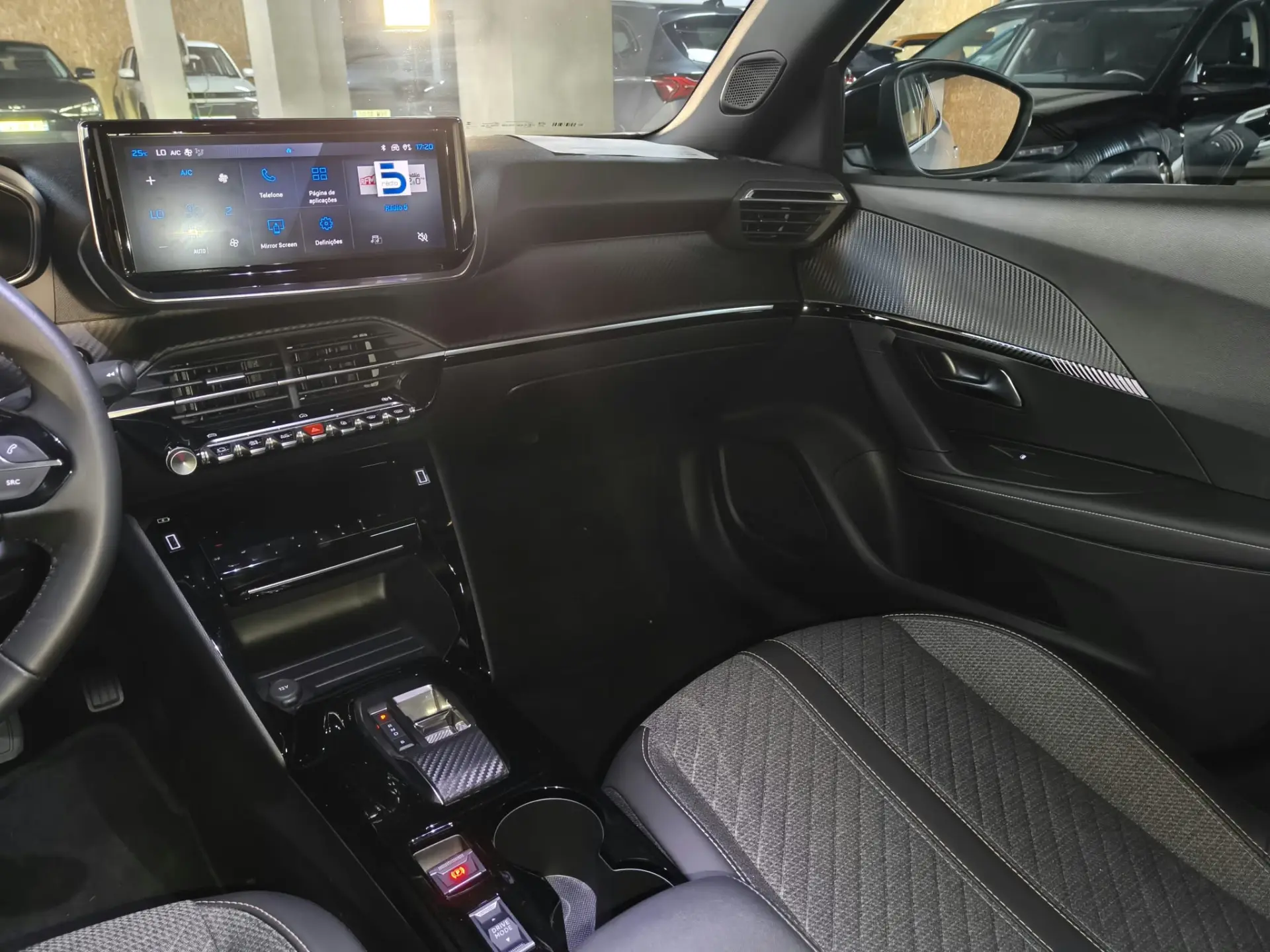 Peugeot e-2008 54 kWh Allure Allure 19