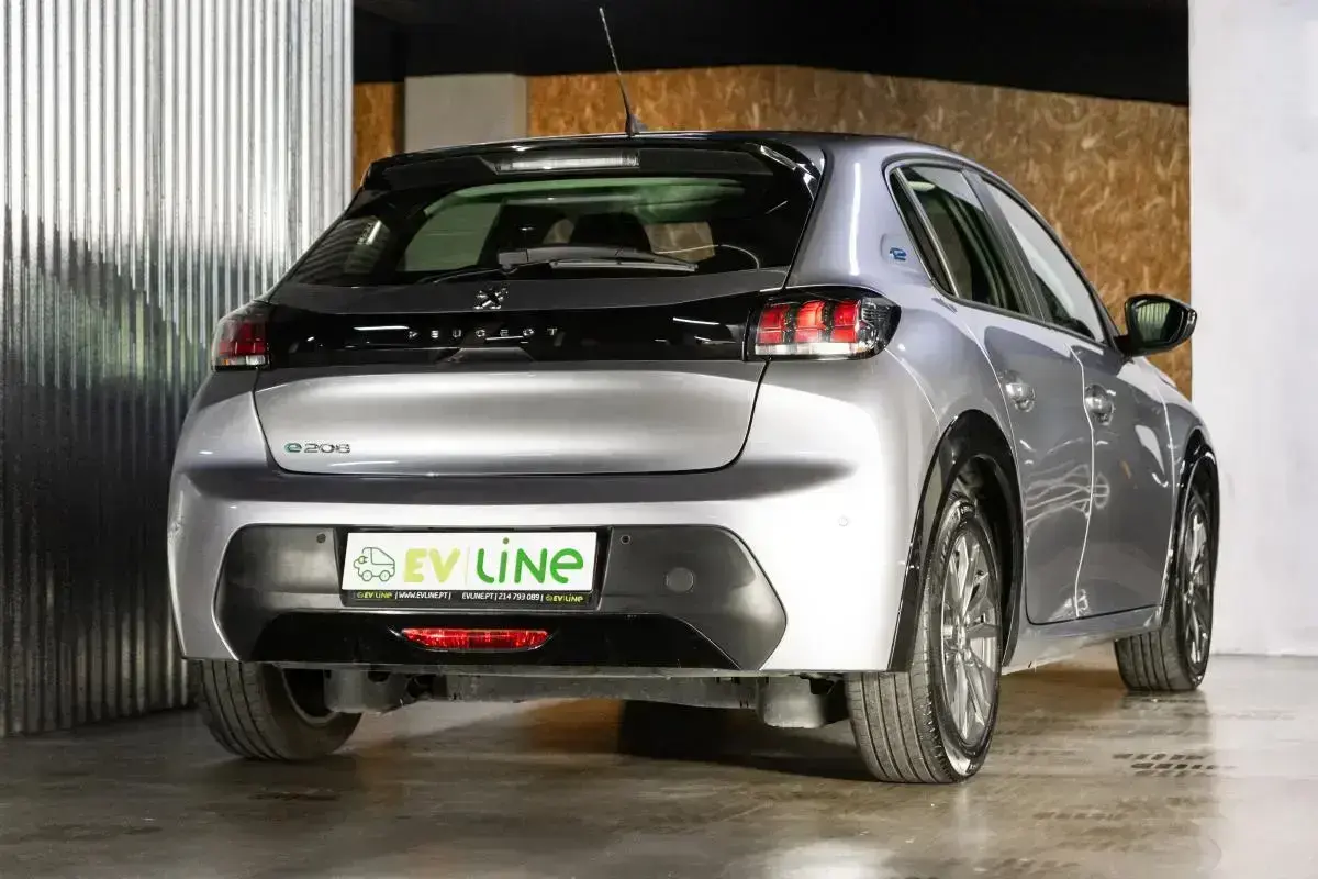 Peugeot e-208 50 kWh Allure 10