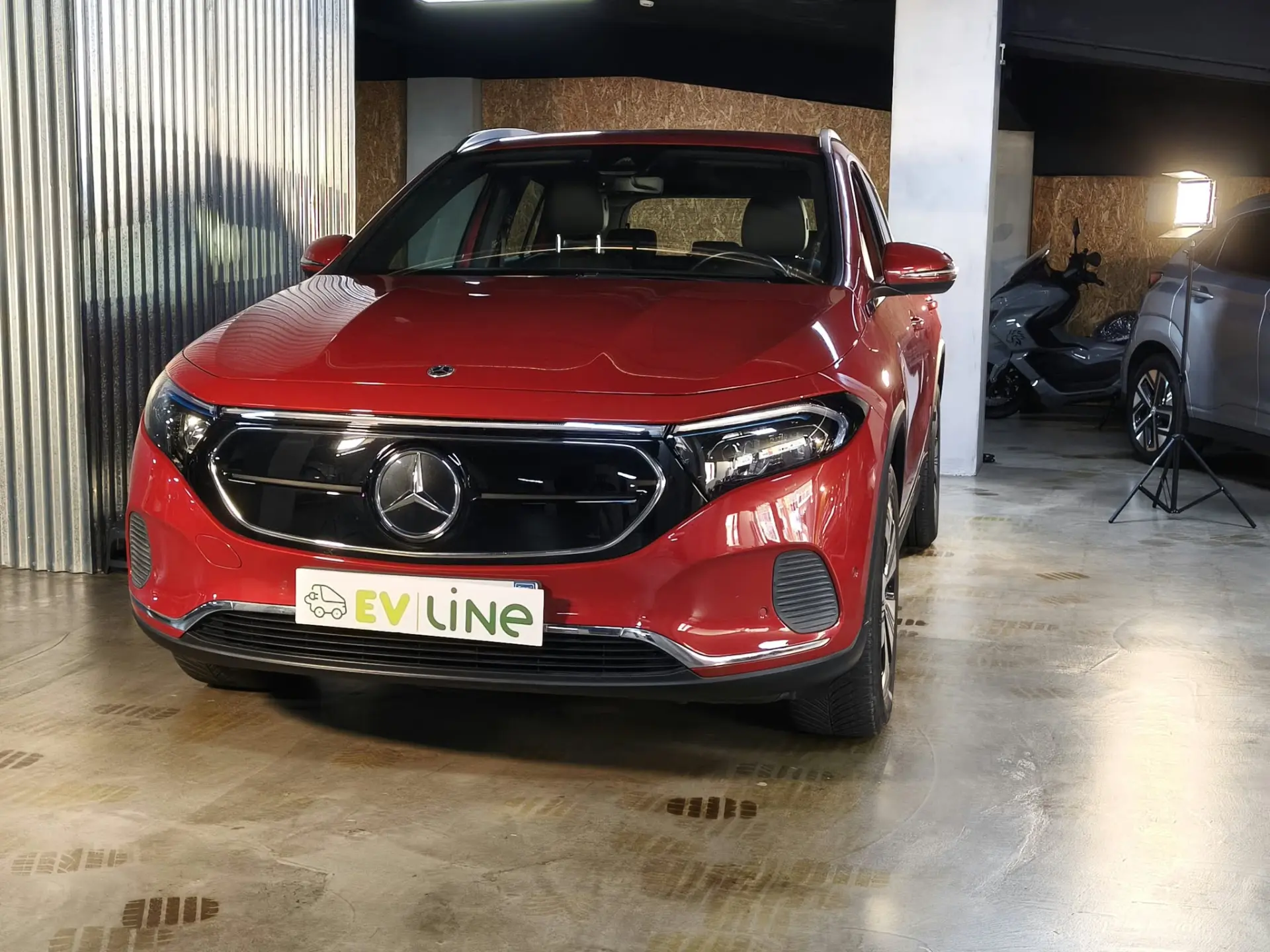 Mercedes-Benz EQA 250 Progressive 4