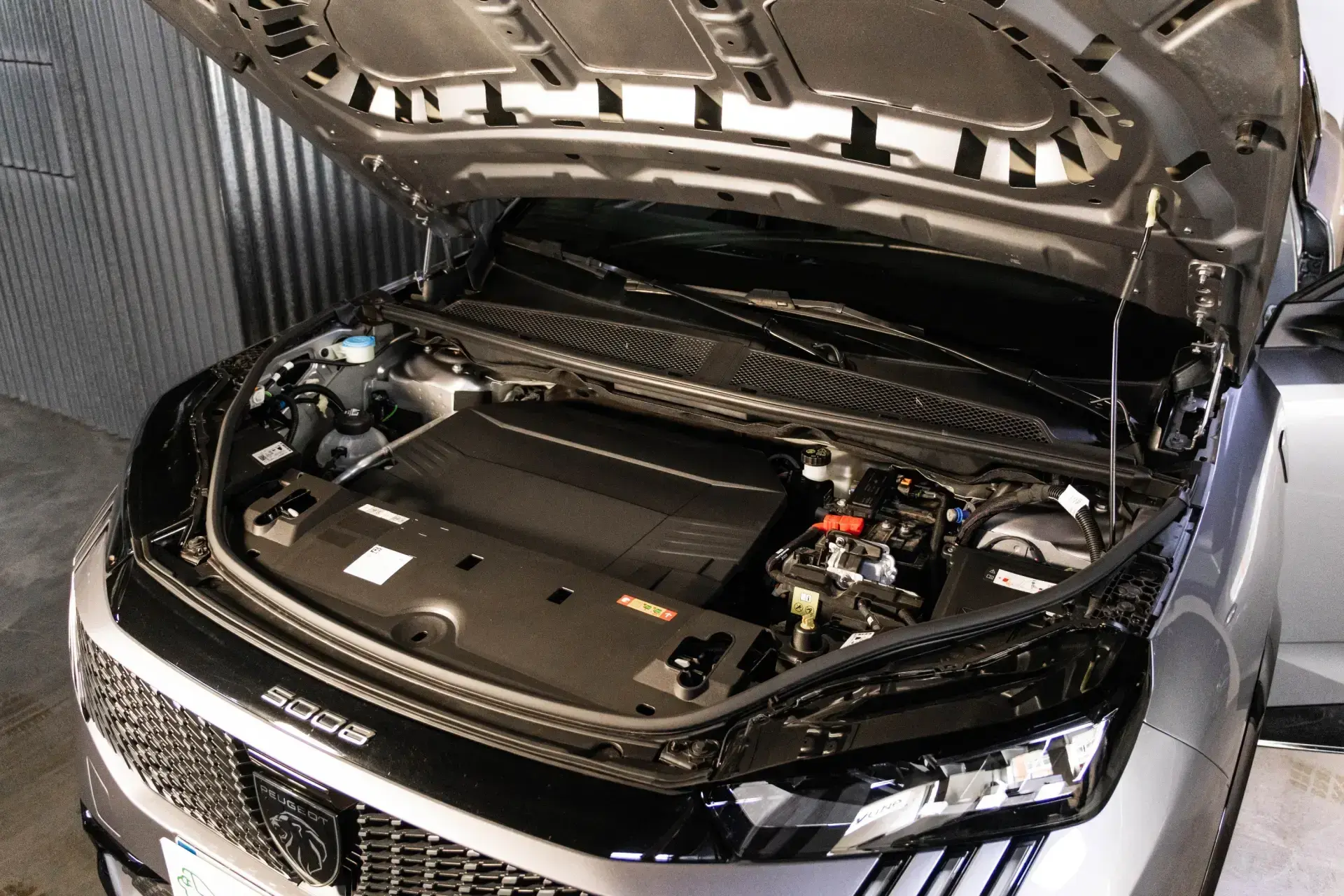 Peugeot E-5008 73 kWh GT 30