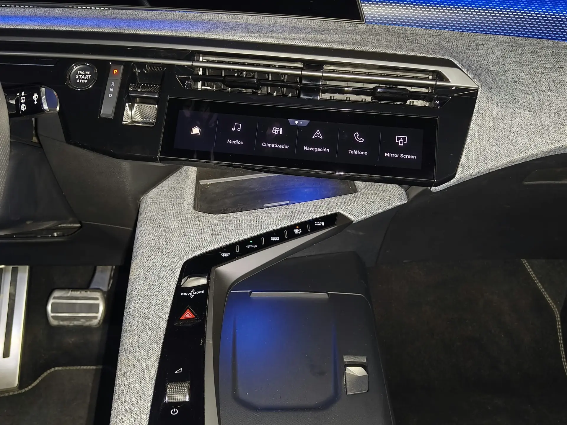 Peugeot E-5008 210 GT Exclusive 34