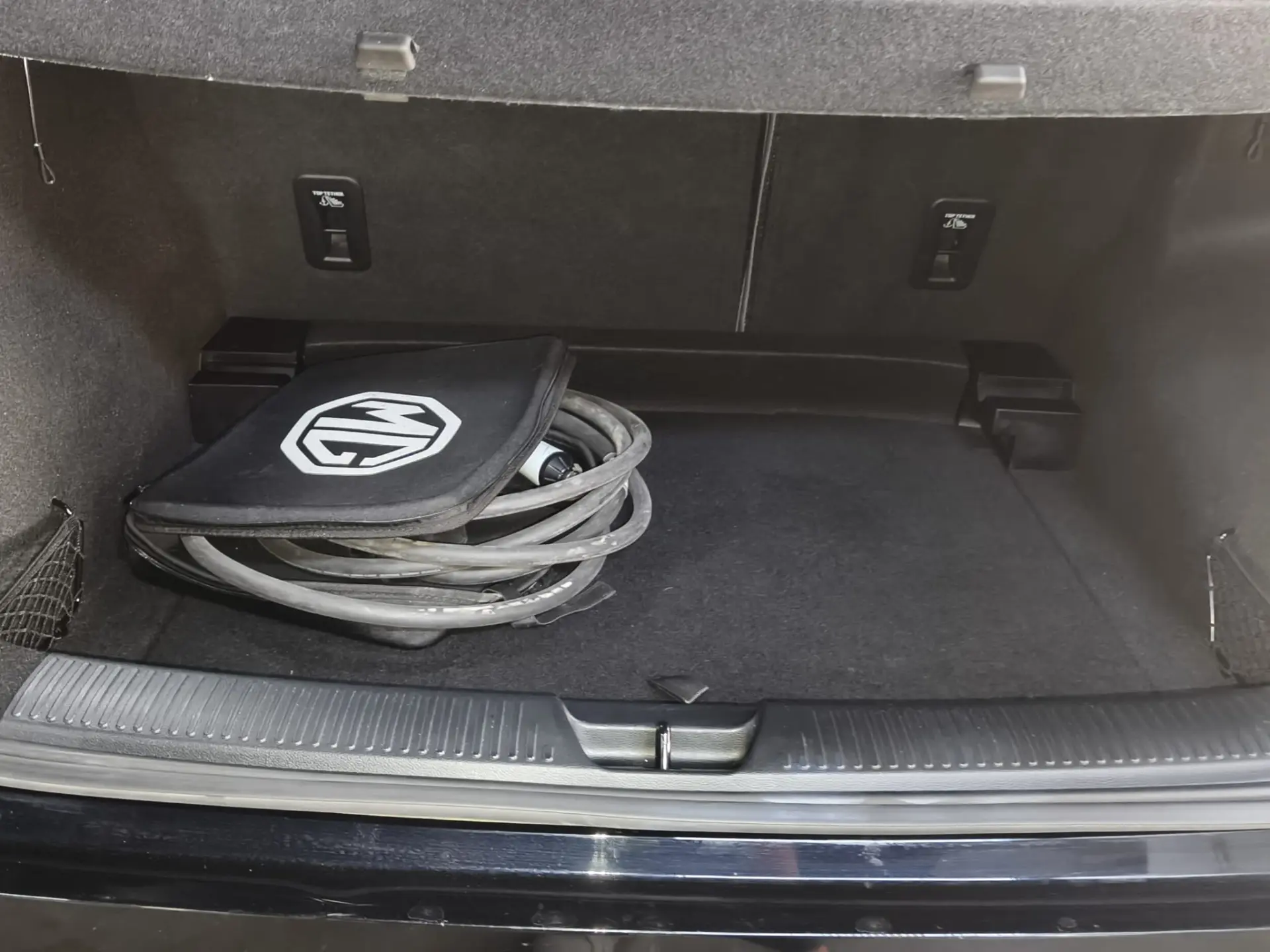 MG MG4 64 kWh Luxury 10