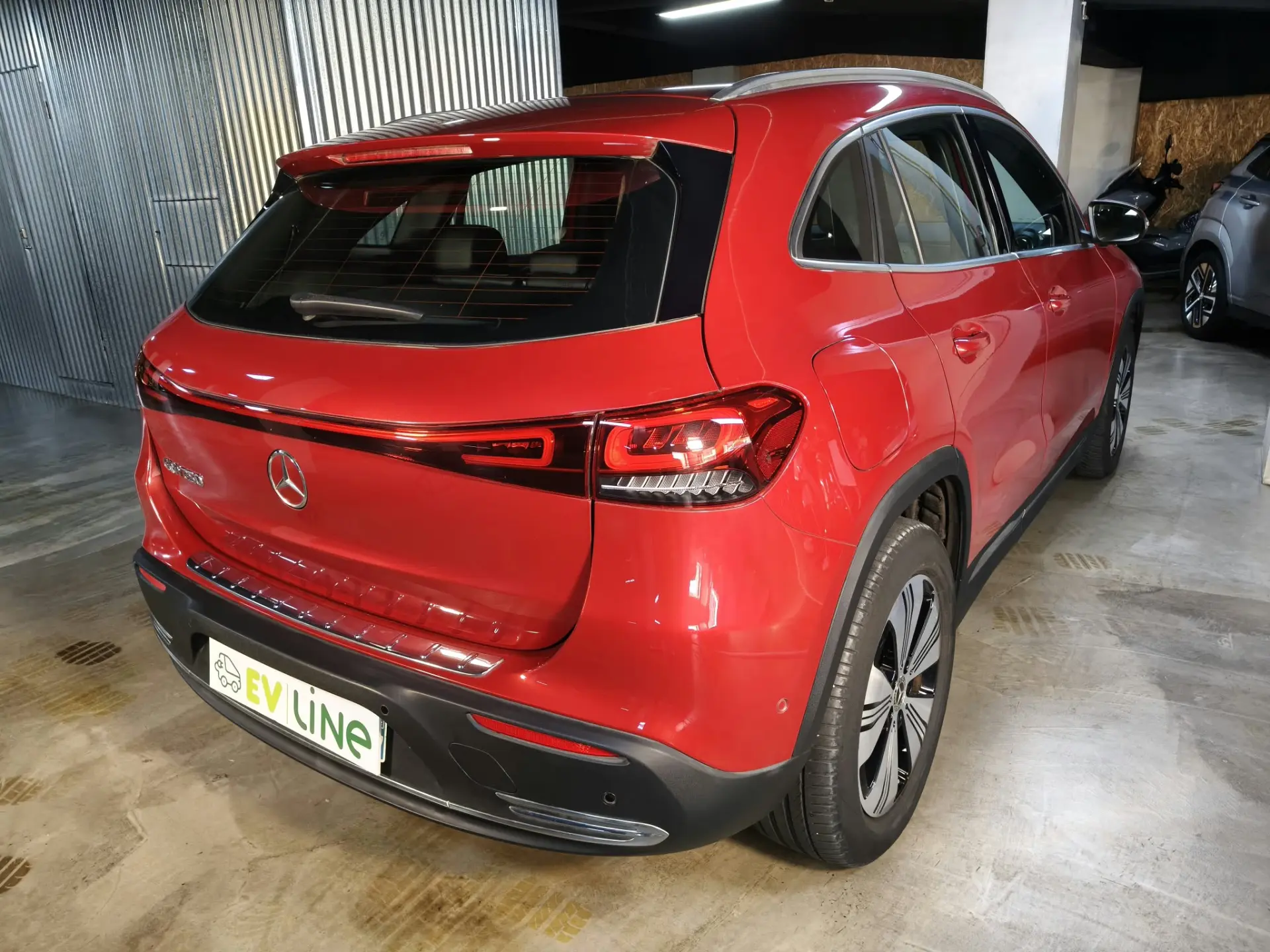 Mercedes-Benz EQA 250 Progressive 12