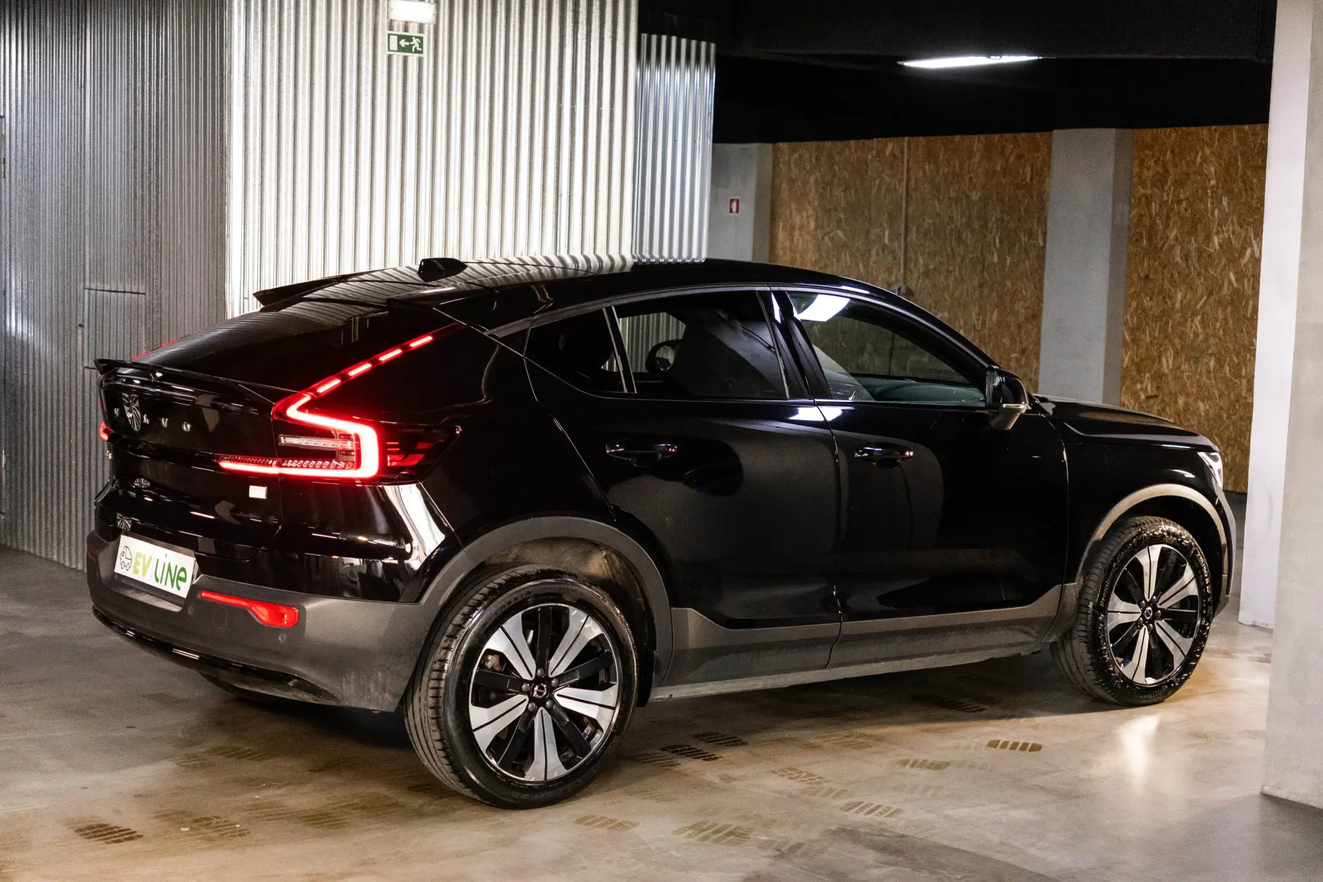 Volvo C40 Recharge 69 kWh Single Motor RWD Core 8