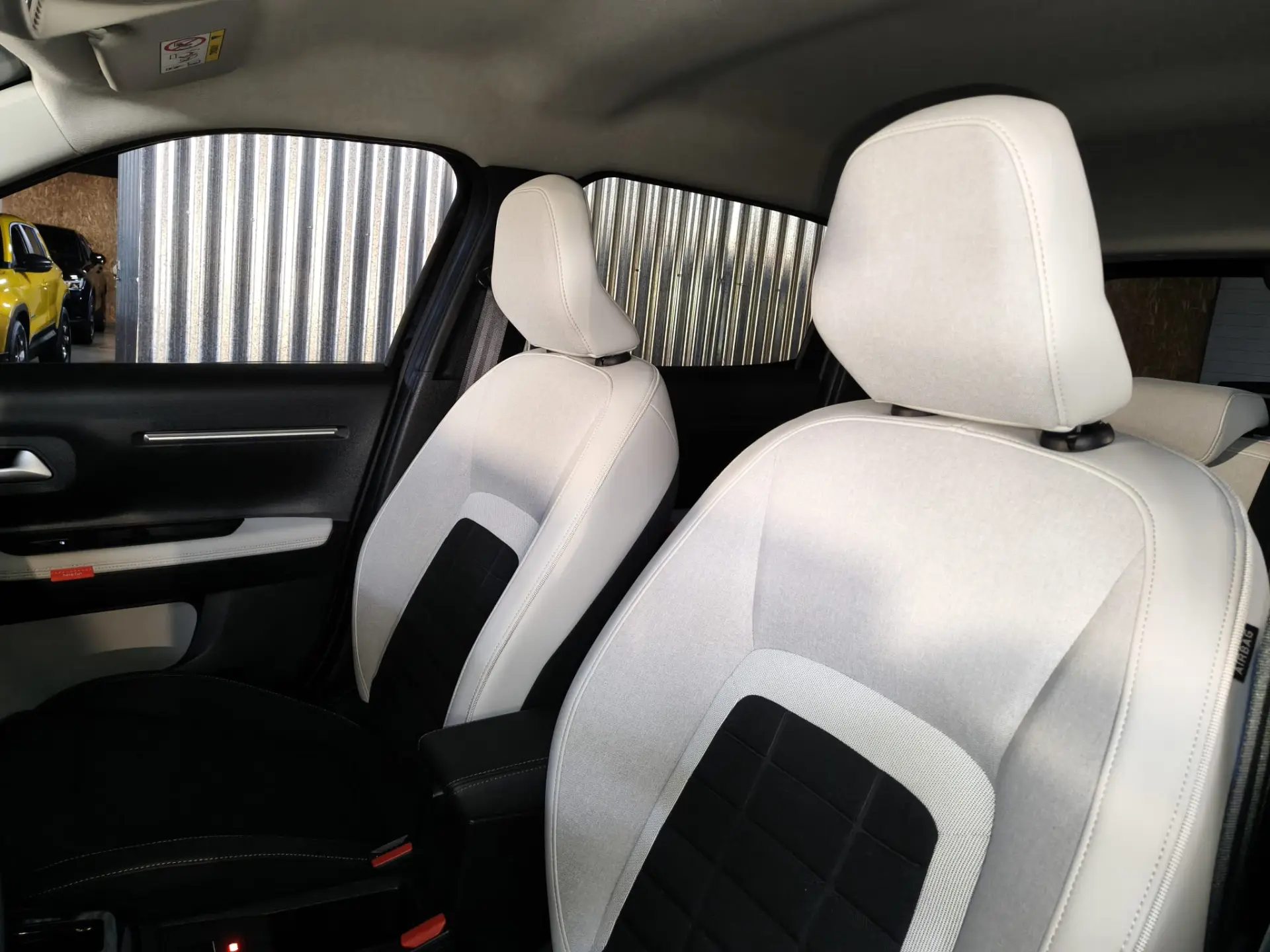 Citroen e-C3 44 kWh Autonomia Conforto Max 23