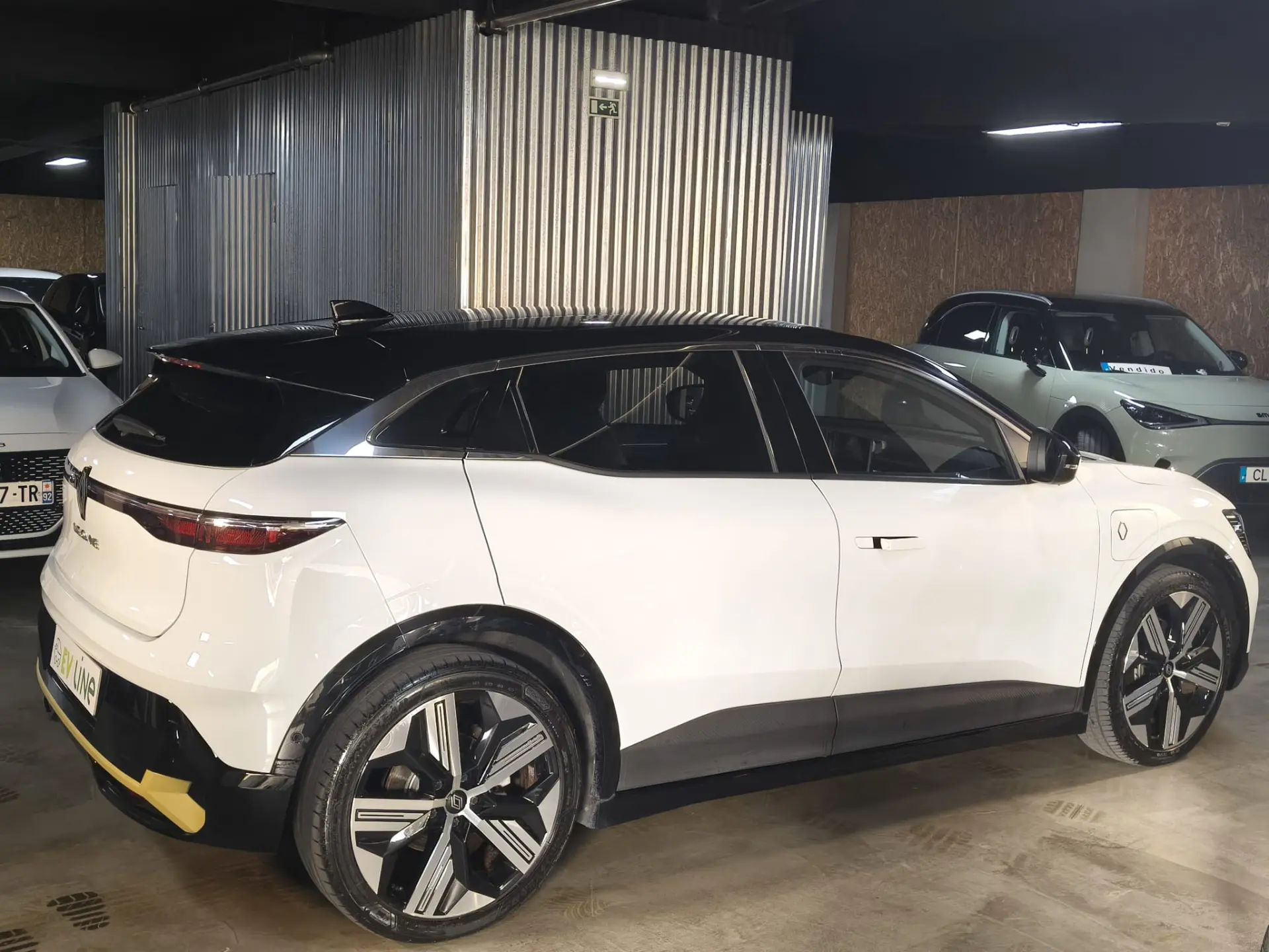 Renault Mégane E-Tech EV60 220hp optimum charge Iconic 8