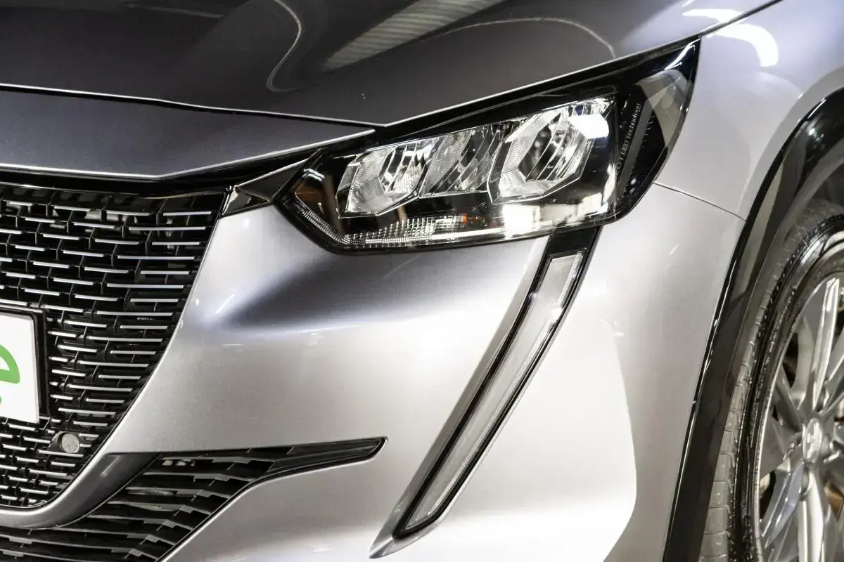 Peugeot e-208 50 kWh Active Pack 12
