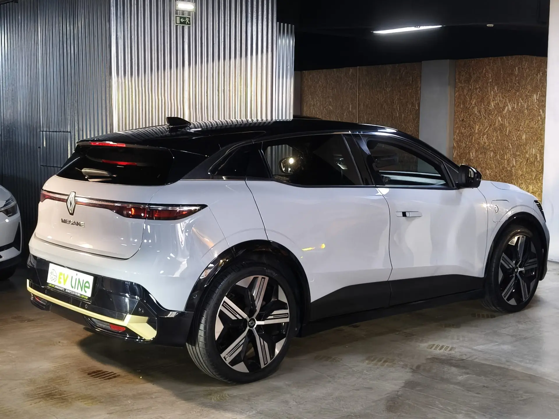 Renault Mégane E-Tech EV60 Iconic Autonomia Conforto 12