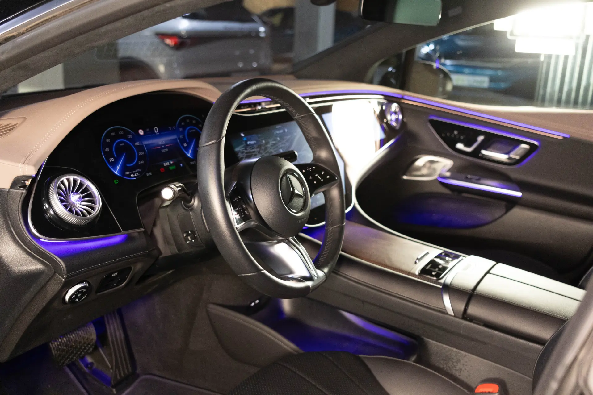 Mercedes-Benz EQE 350+ Edition 16