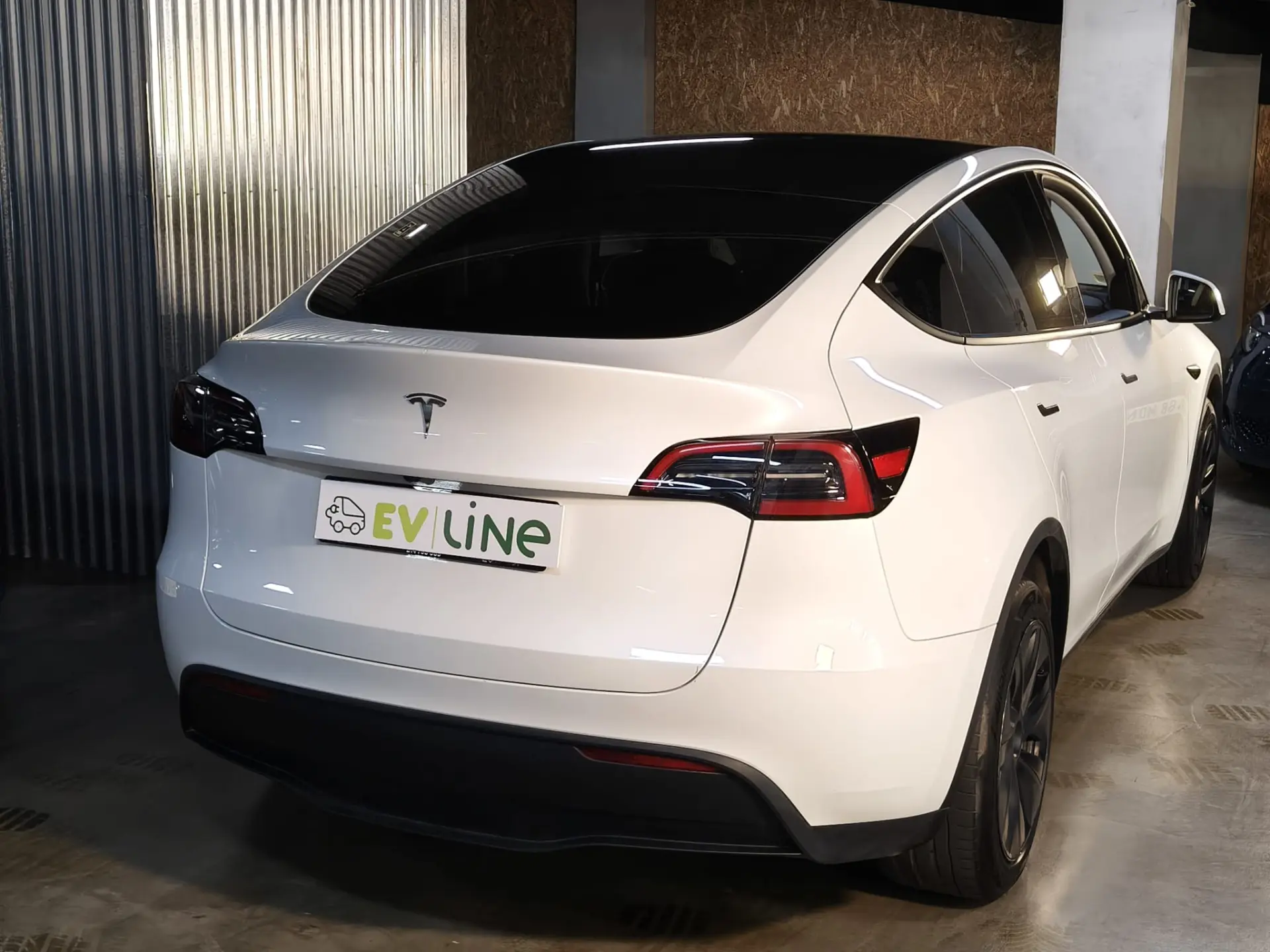 Tesla Model Y RWD 11