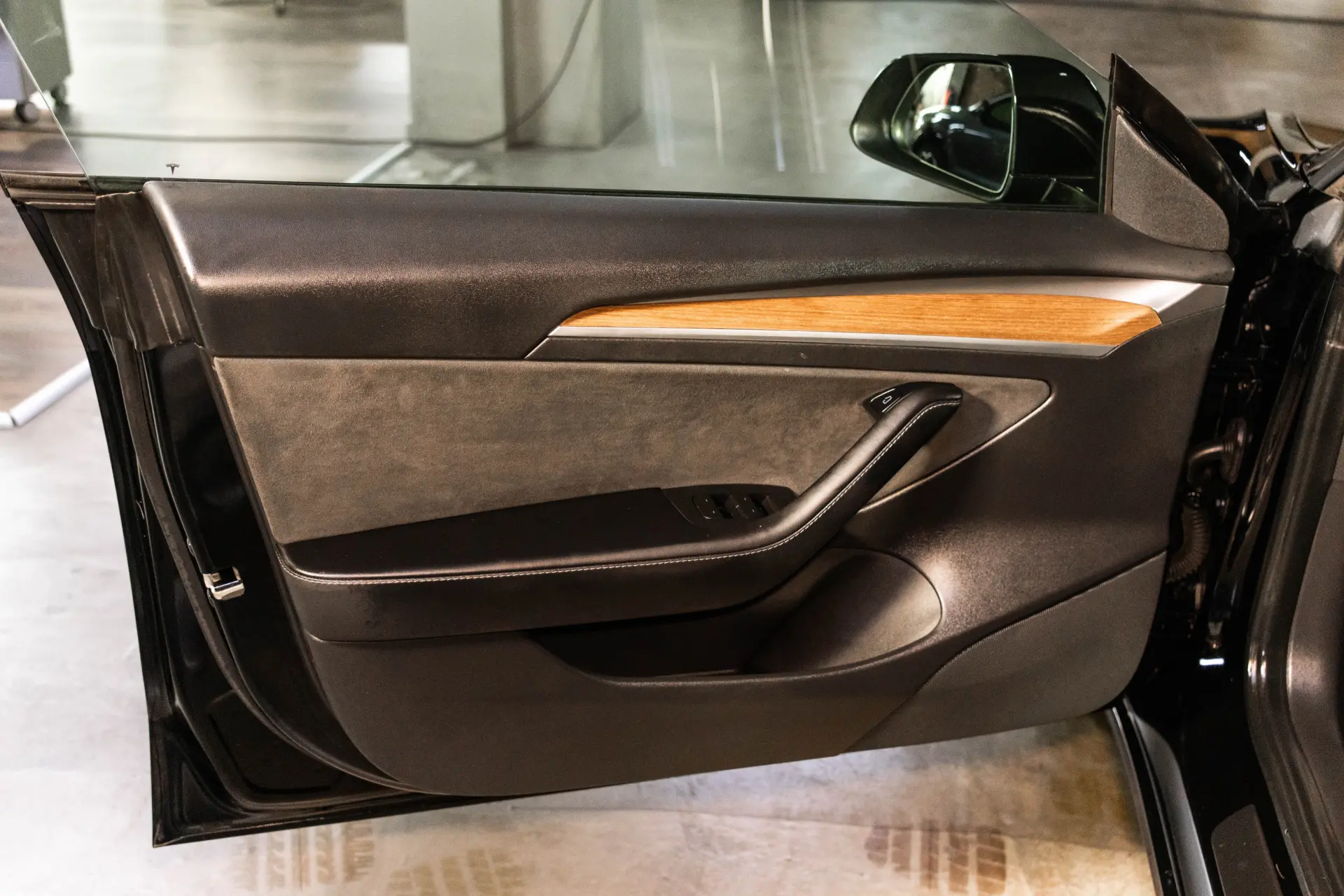 Tesla Model 3 Long Range AWD Dual Motor 32