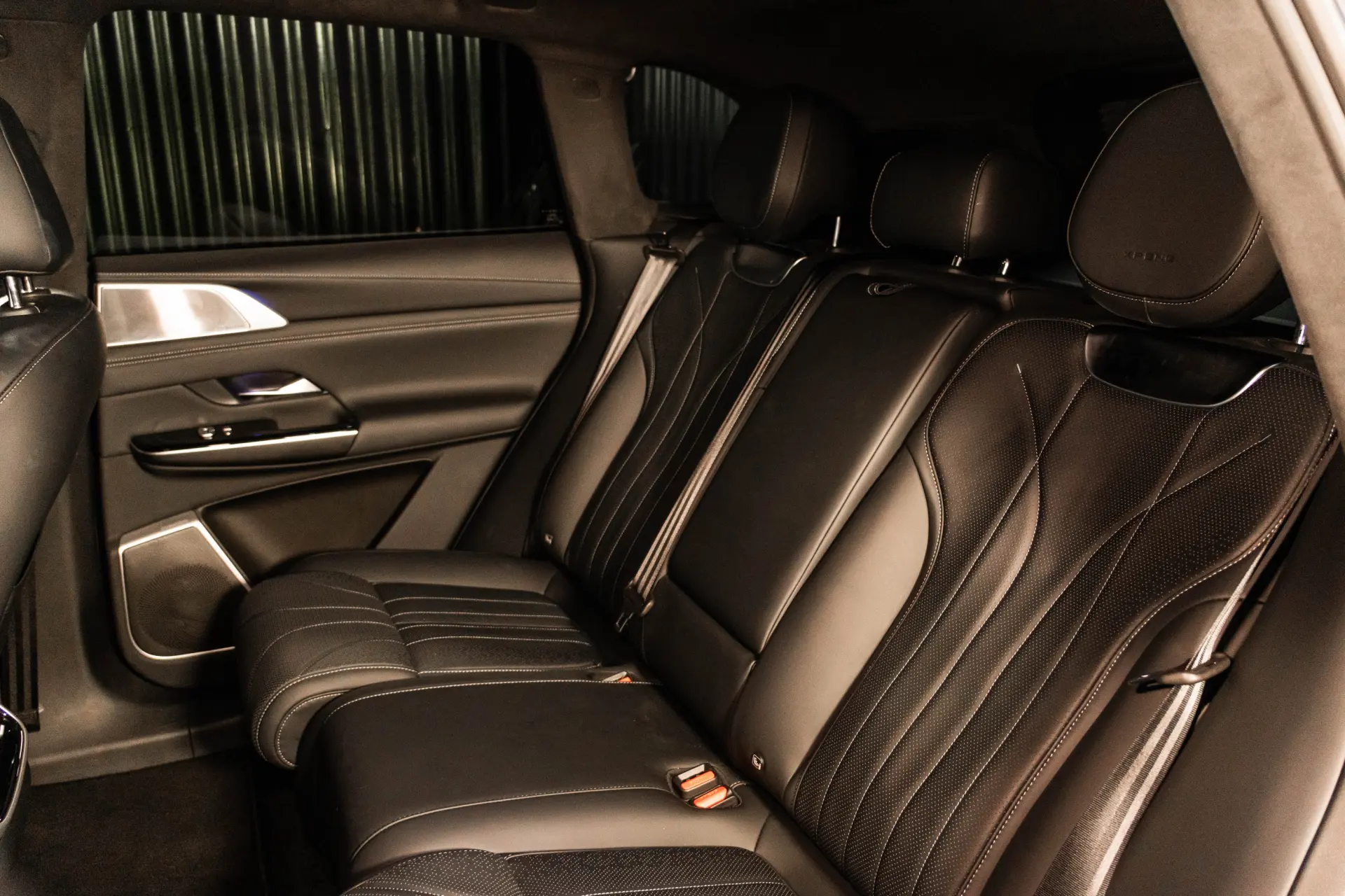 Xpeng G9 93.1 kWh Long Range+Premium Seat & Audio Pack 33