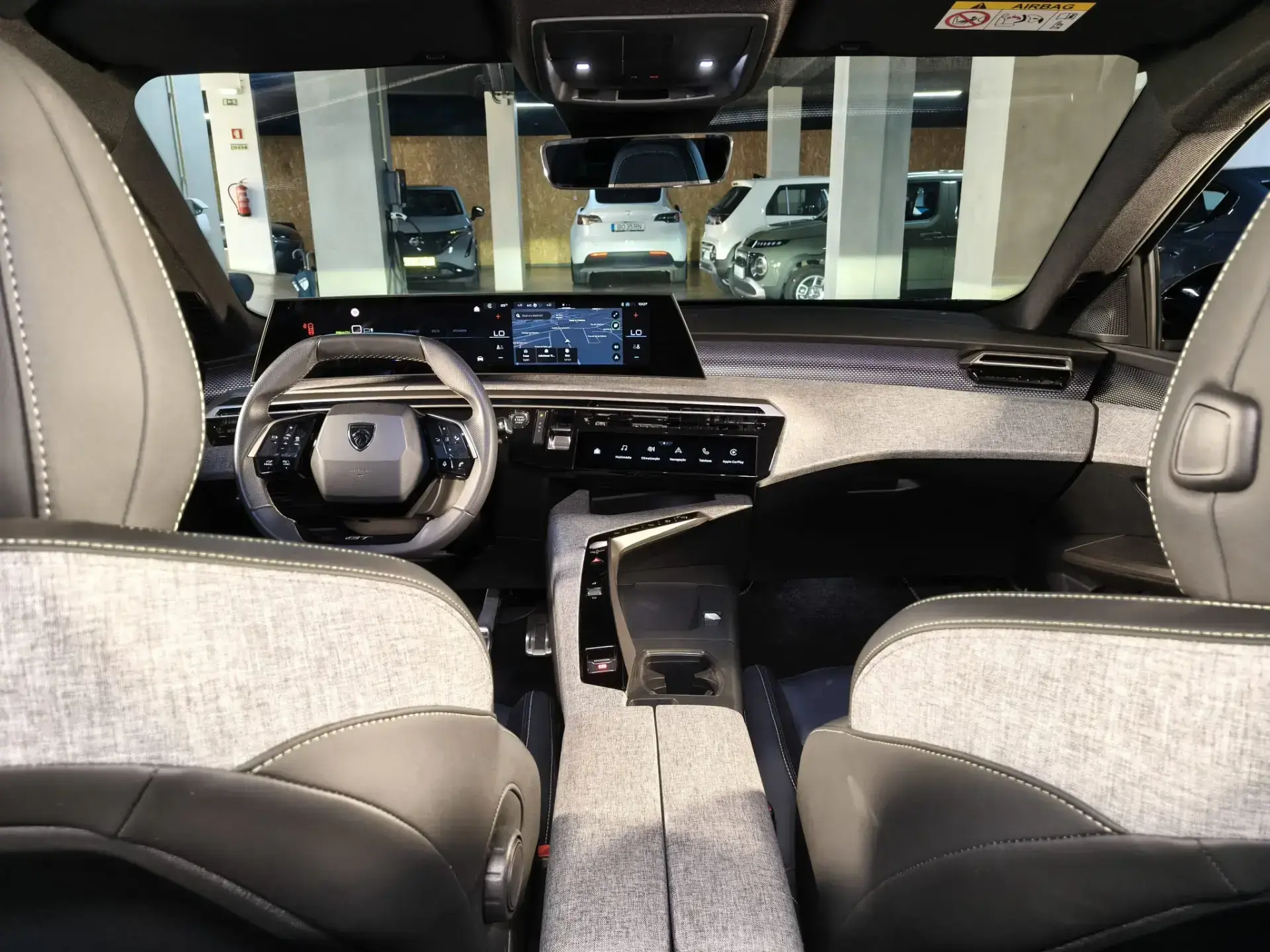 Peugeot E-5008 73 kWh GT 29