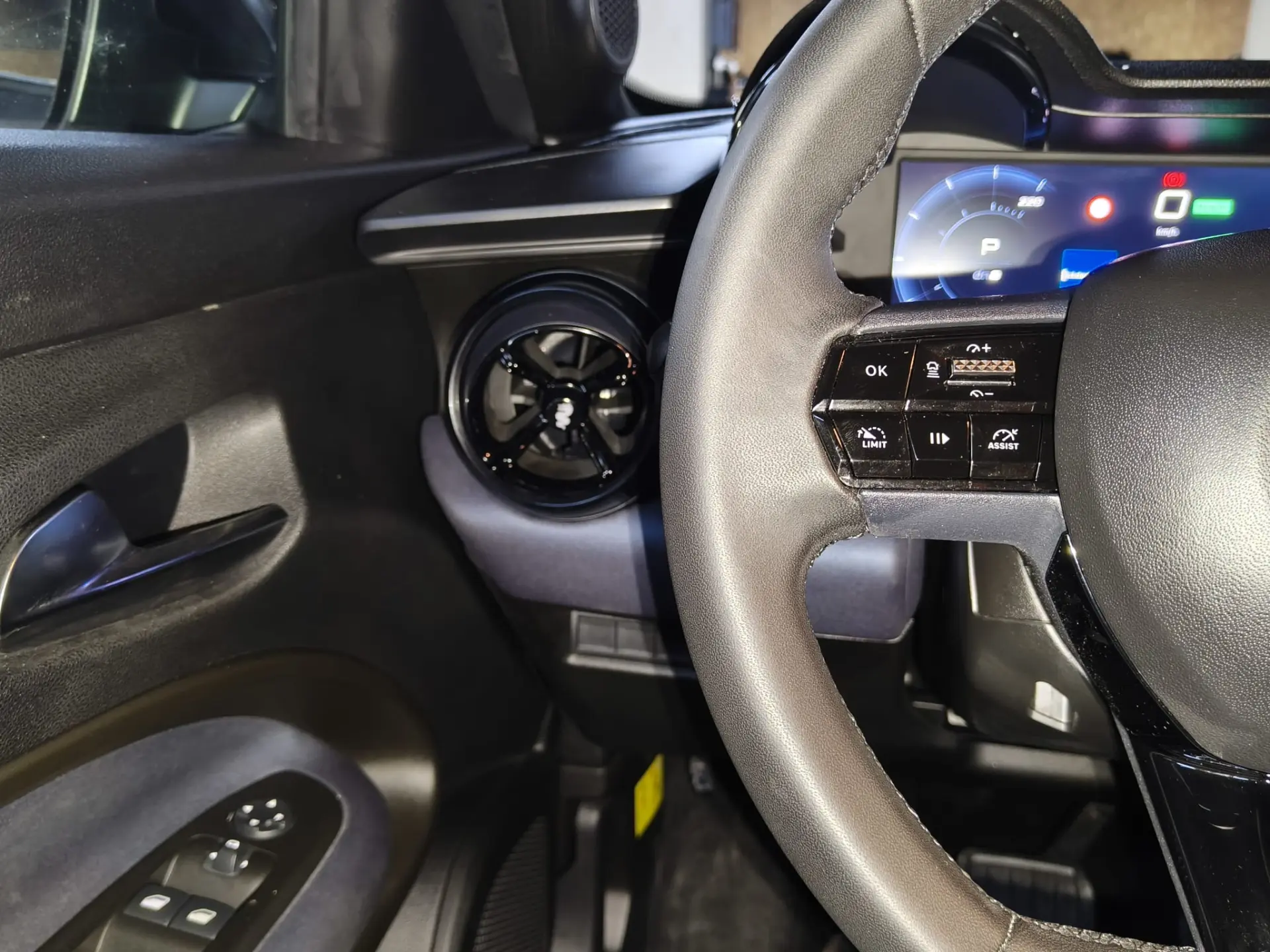 Alfa Romeo Junior 54 kWh Intensa 21