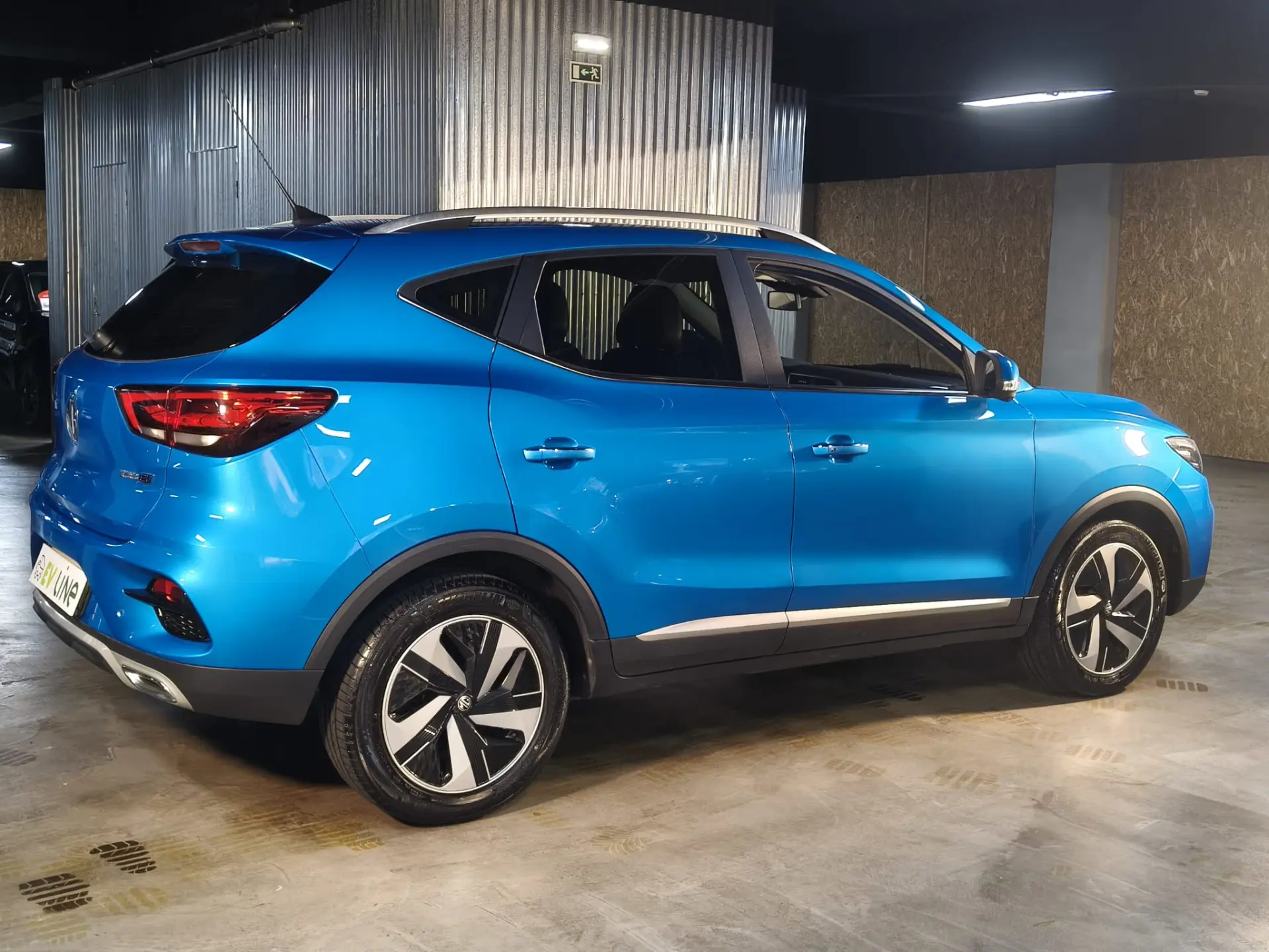 MG ZS EV 72.6 kWh Luxury 9