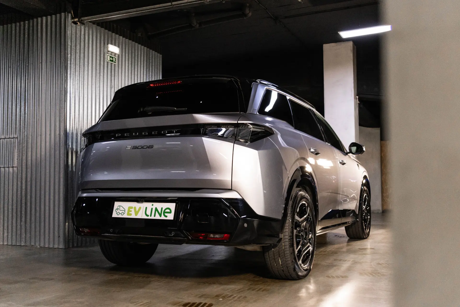 Peugeot E-5008 73 kWh GT 9