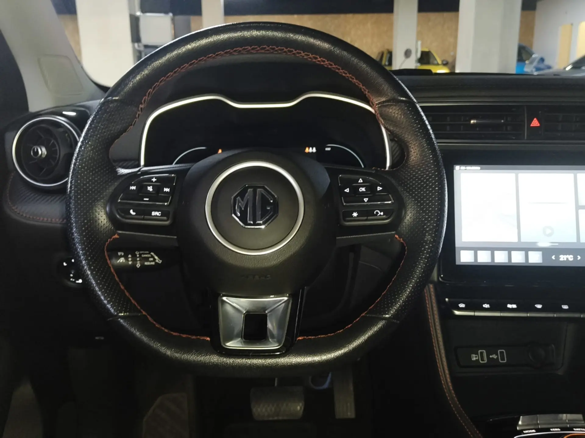 MG ZS EV 72.6 kWh Luxury 23