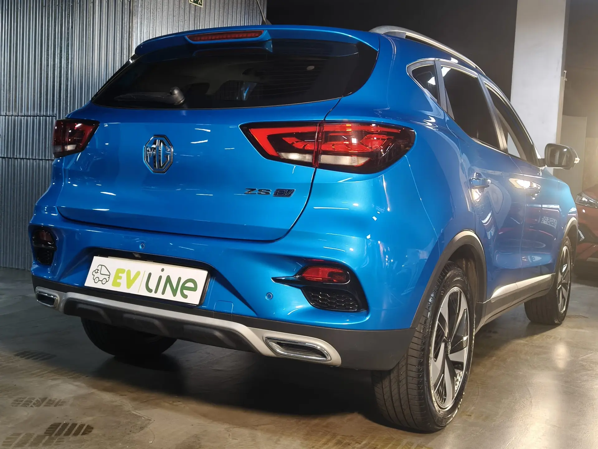 MG ZS EV 72.6 kWh Luxury 12